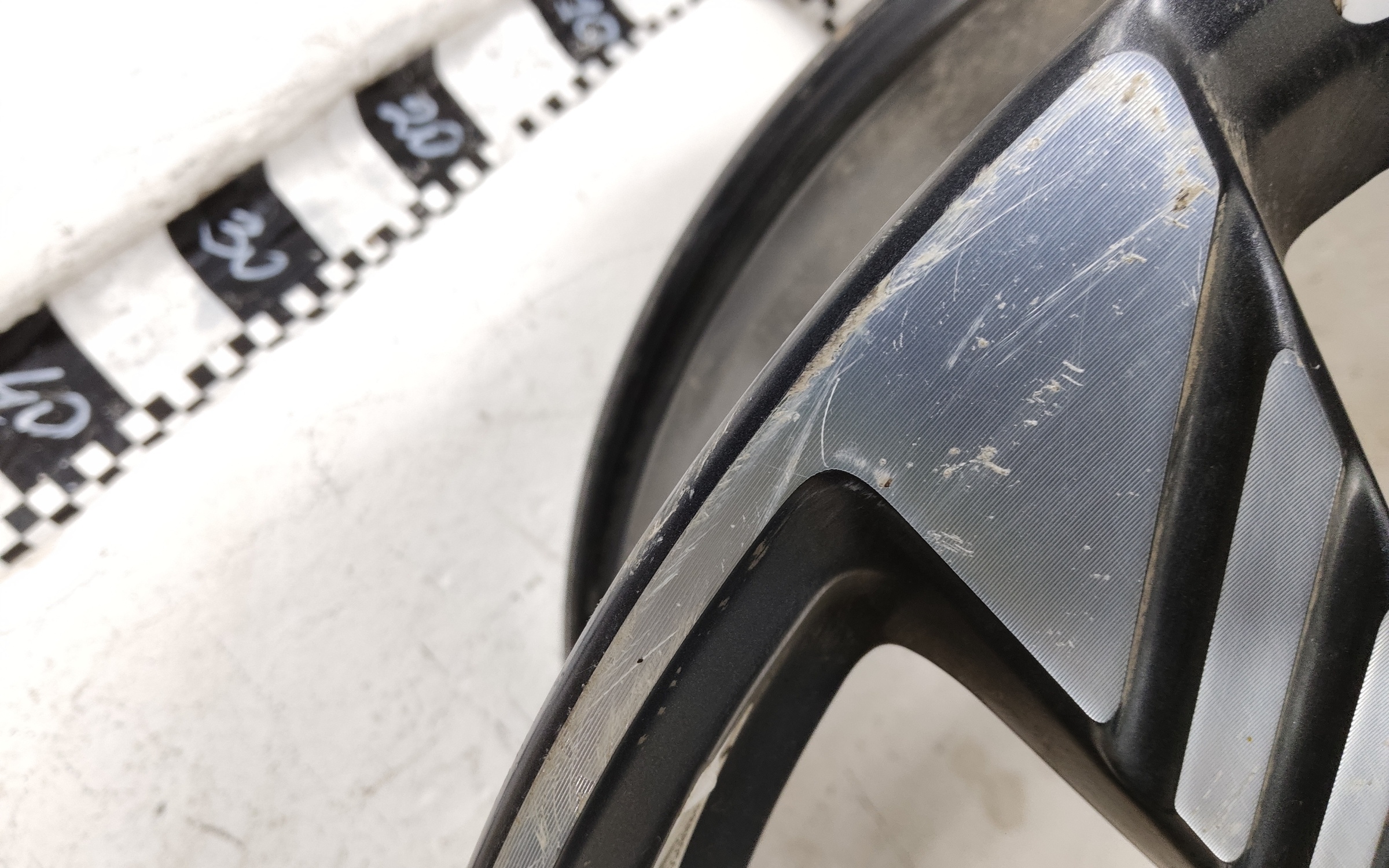 Диск колеса литой Geely Monjaro R20