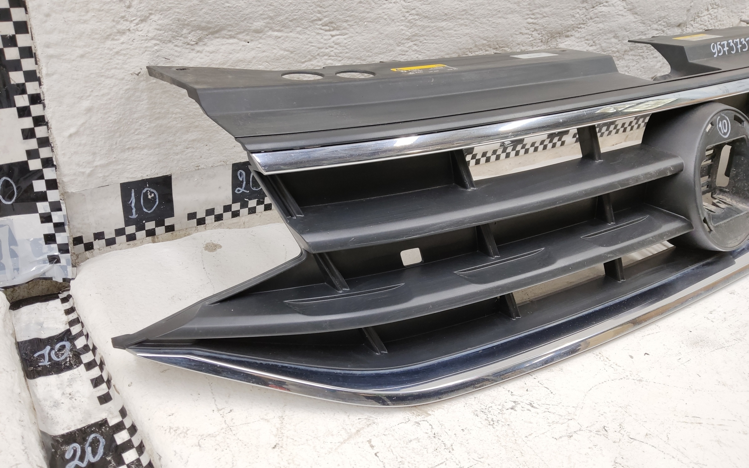 Решетка радиатора Volkswagen Tiguan 2 Restail