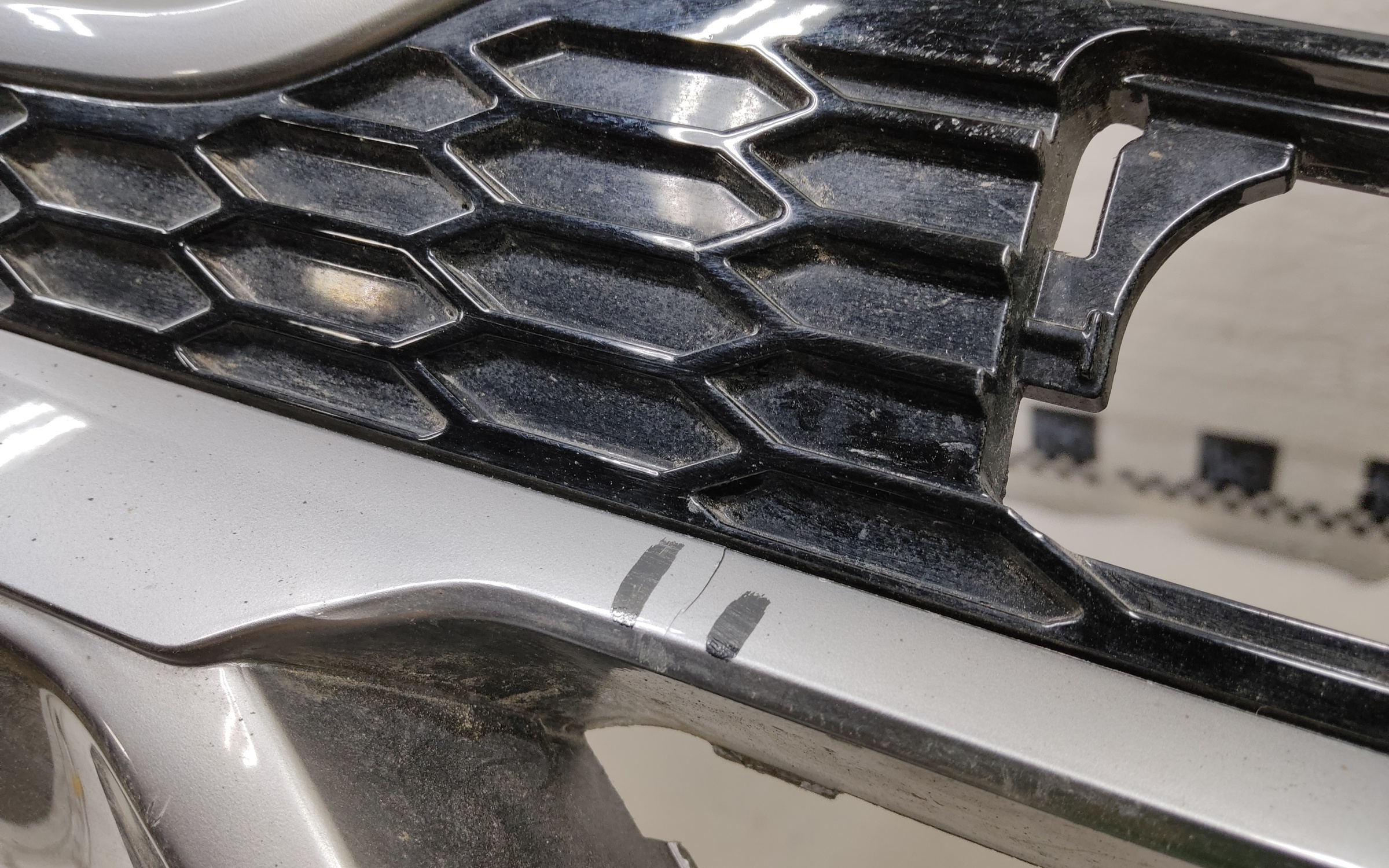 Бампер задний Kia Sorento 4