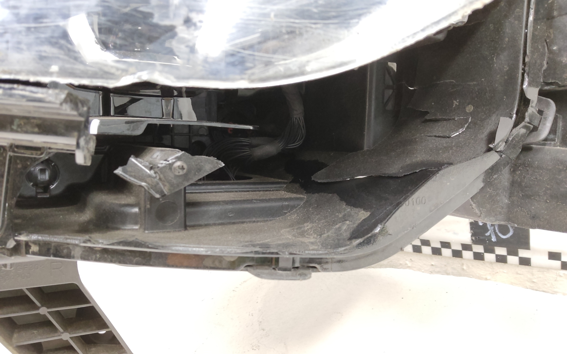Фара передняя правая Chery Tiggo 9 LED