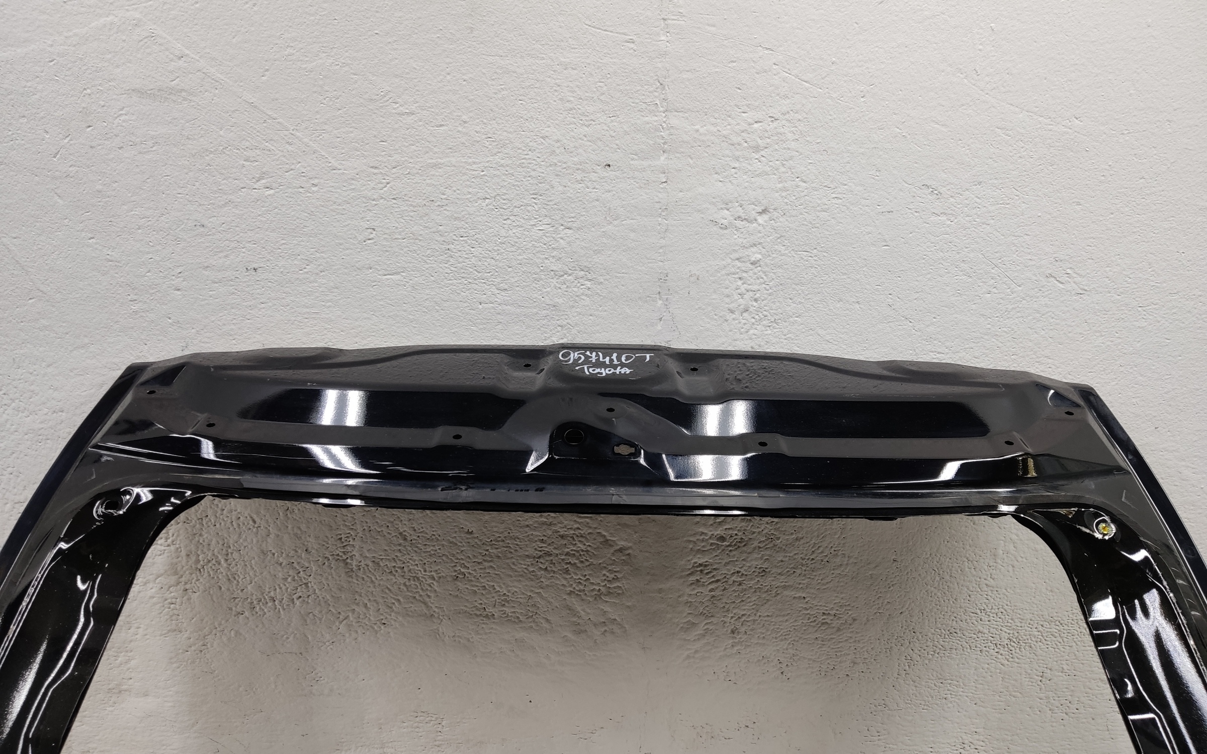 Крышка багажника Toyota RAV4 XA50