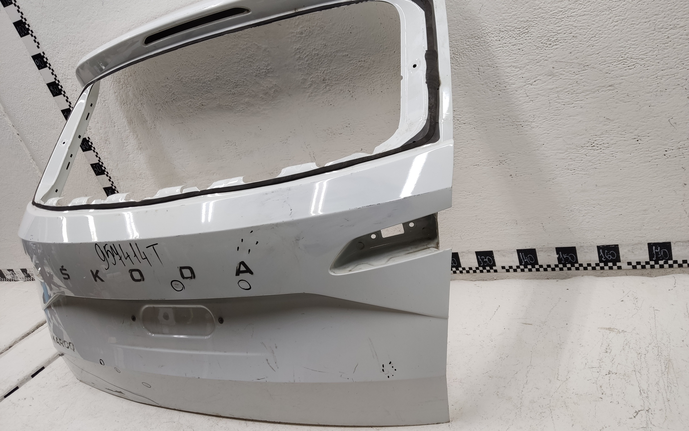 Крышка багажника Skoda Karoq