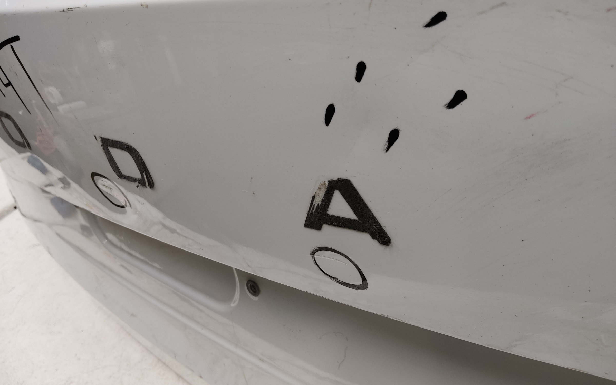 Крышка багажника Skoda Karoq