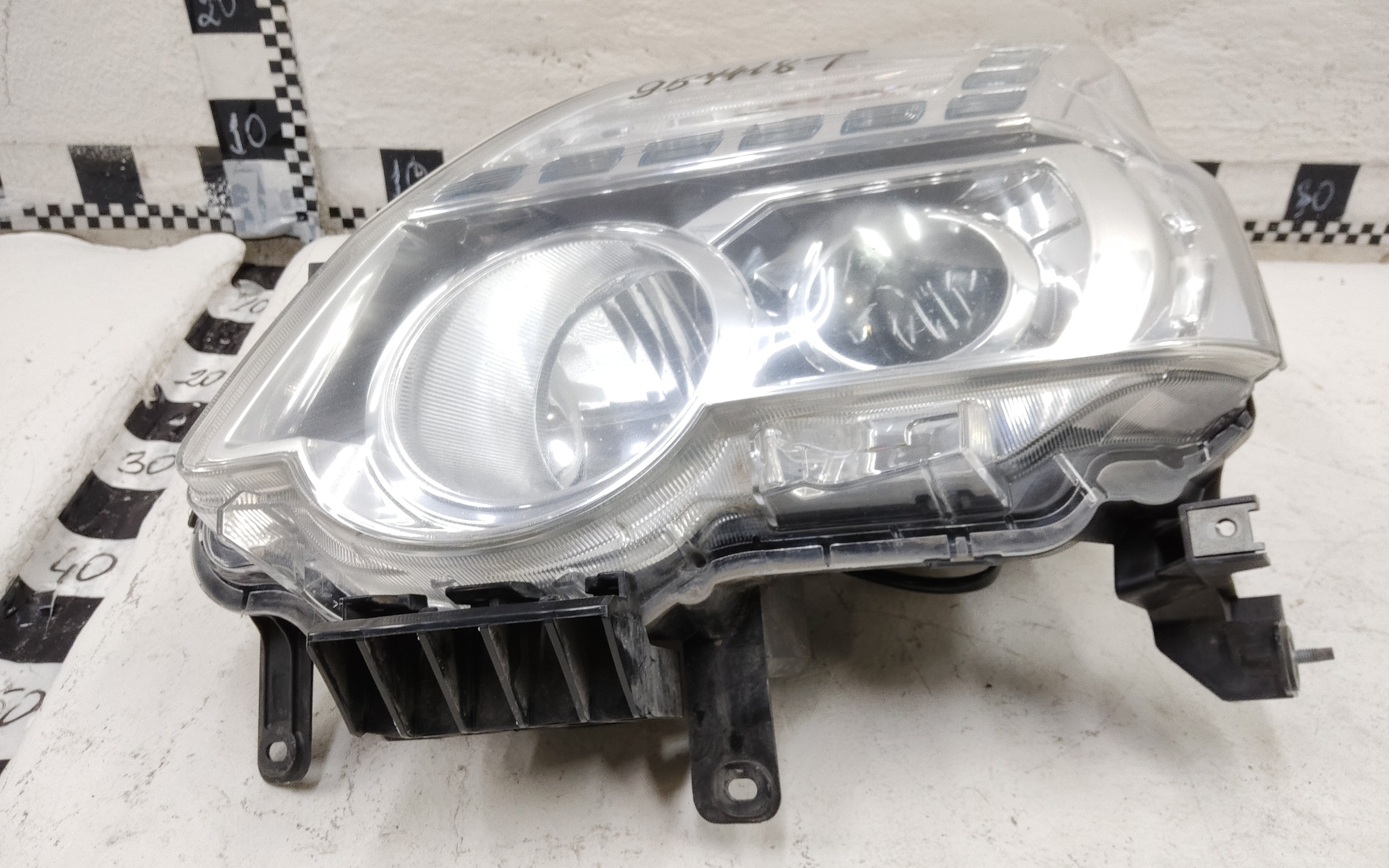 Фара передняя левая Nissan X-trail T31 Restail галоген с ДХО