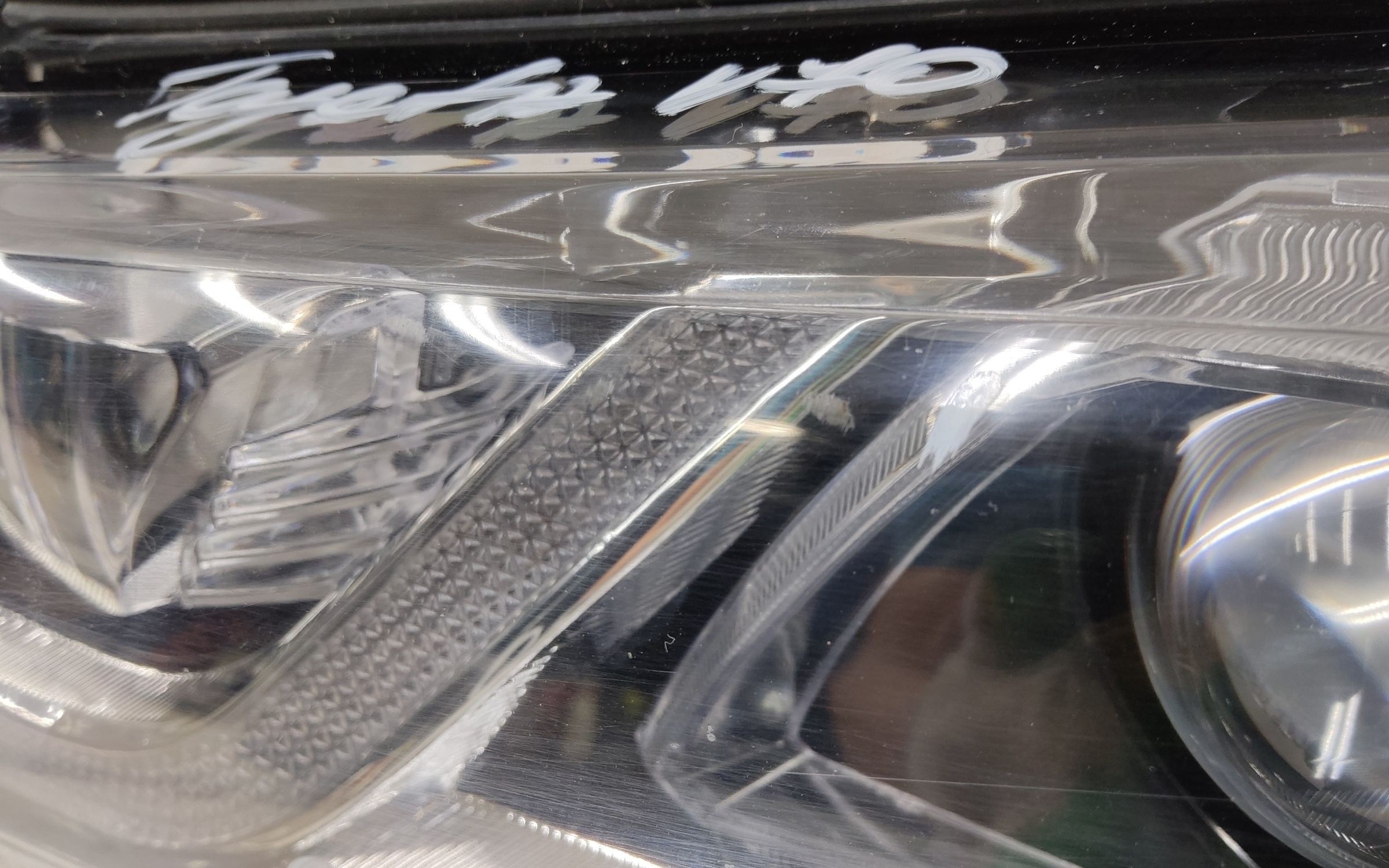 Фара передняя левая Toyota Camry V70 LED "SAT"