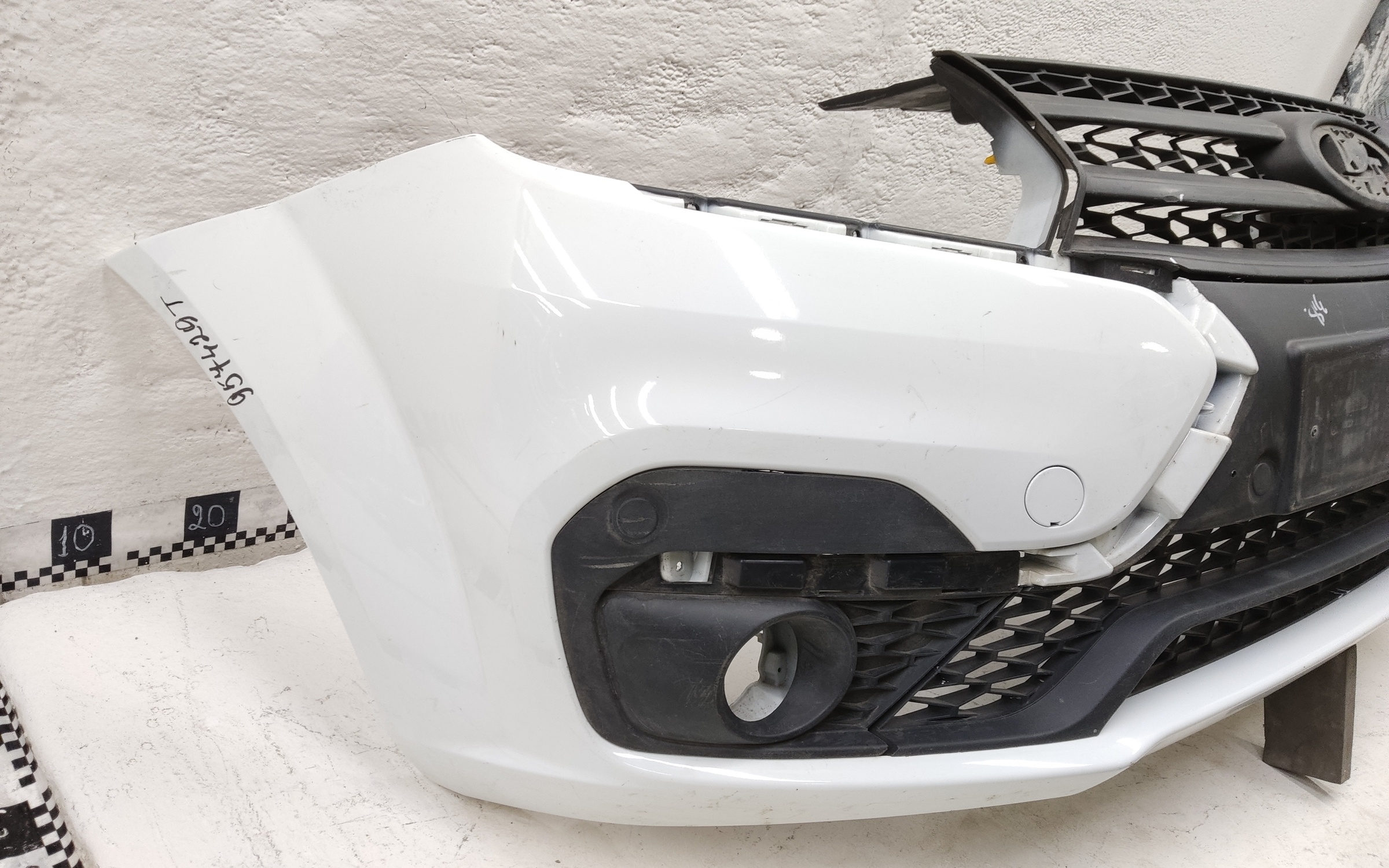 Бампер передний Lada Largus 1 Restail