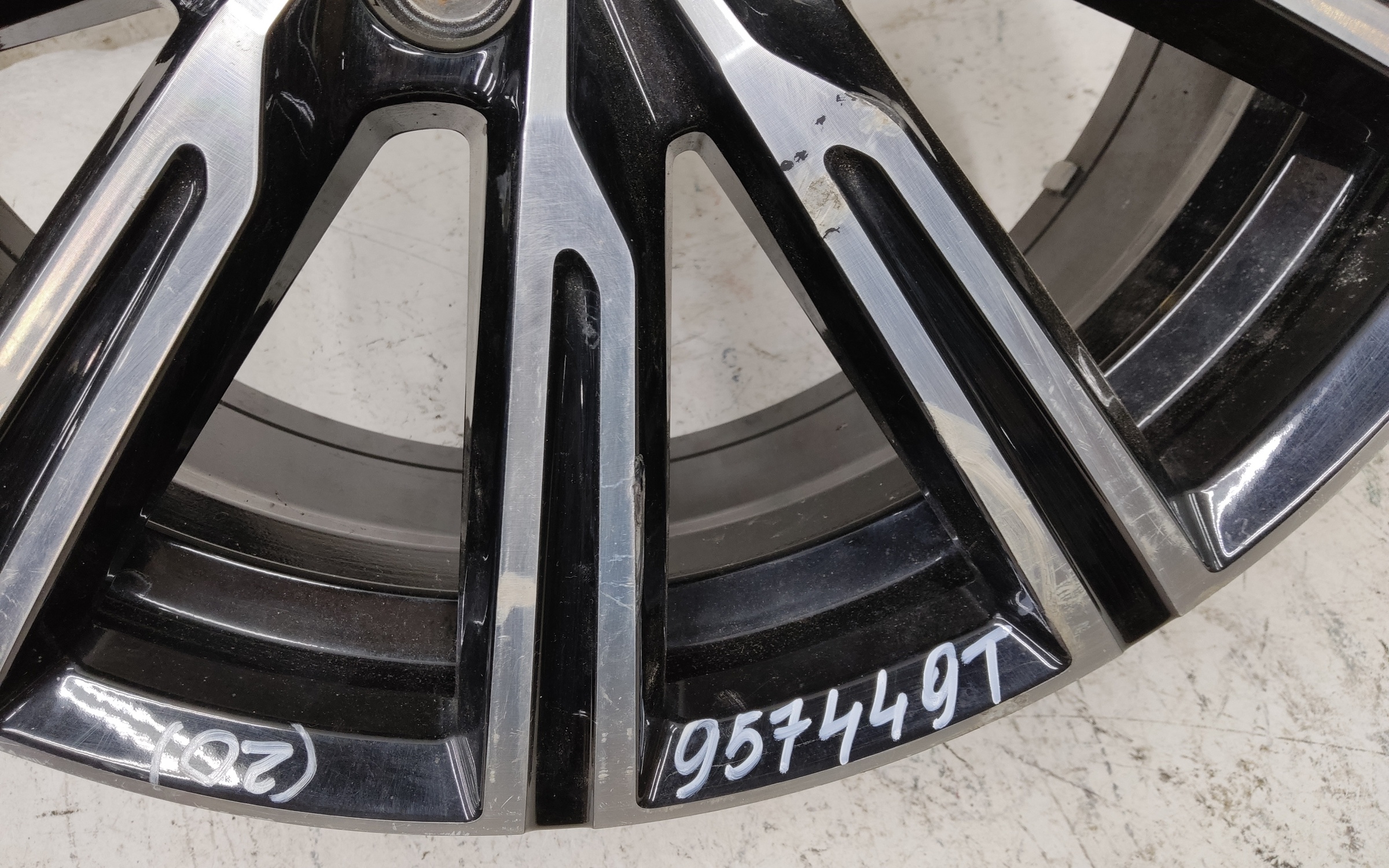 Диск колеса литой Volvo XC60 2 R19