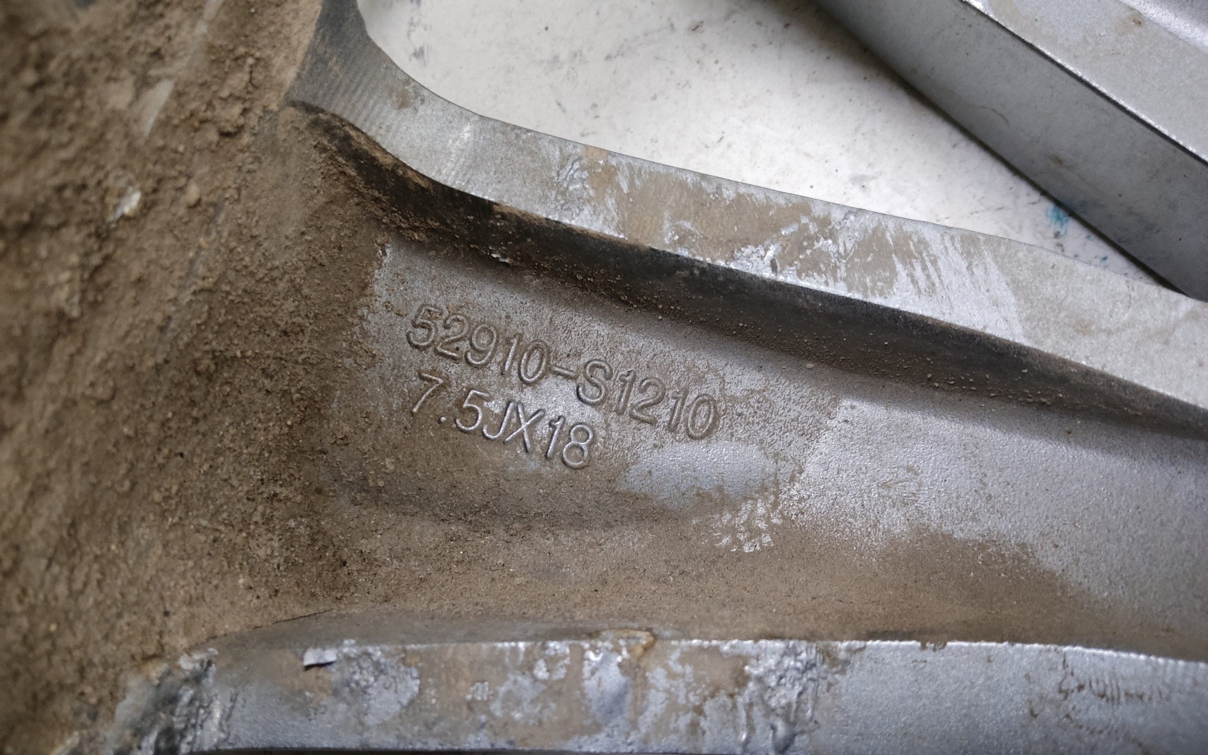 Диск колеса литой Hyundai Santa Fe 4 R18