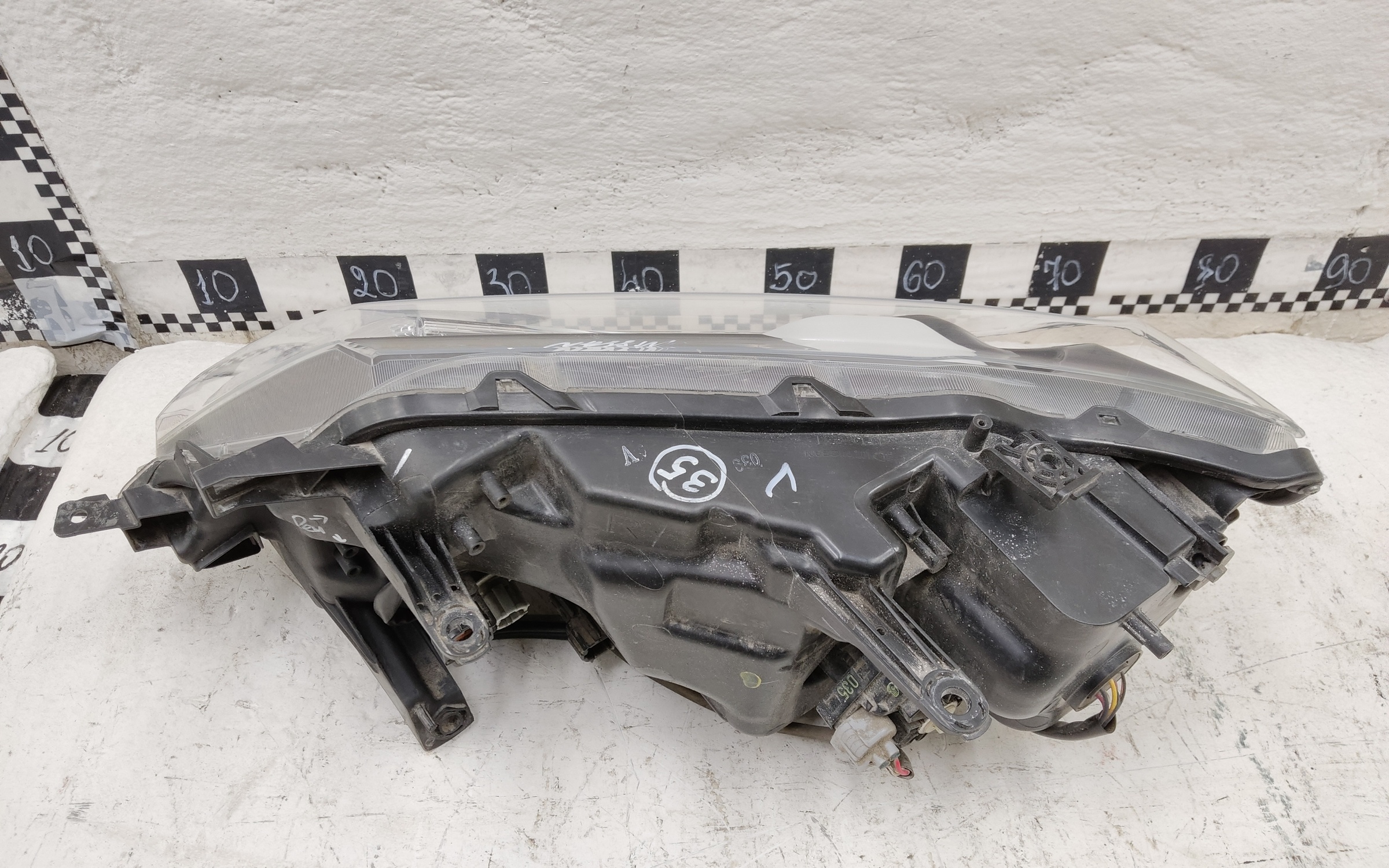 Фара передняя правая Nissan X-trail T32 LED