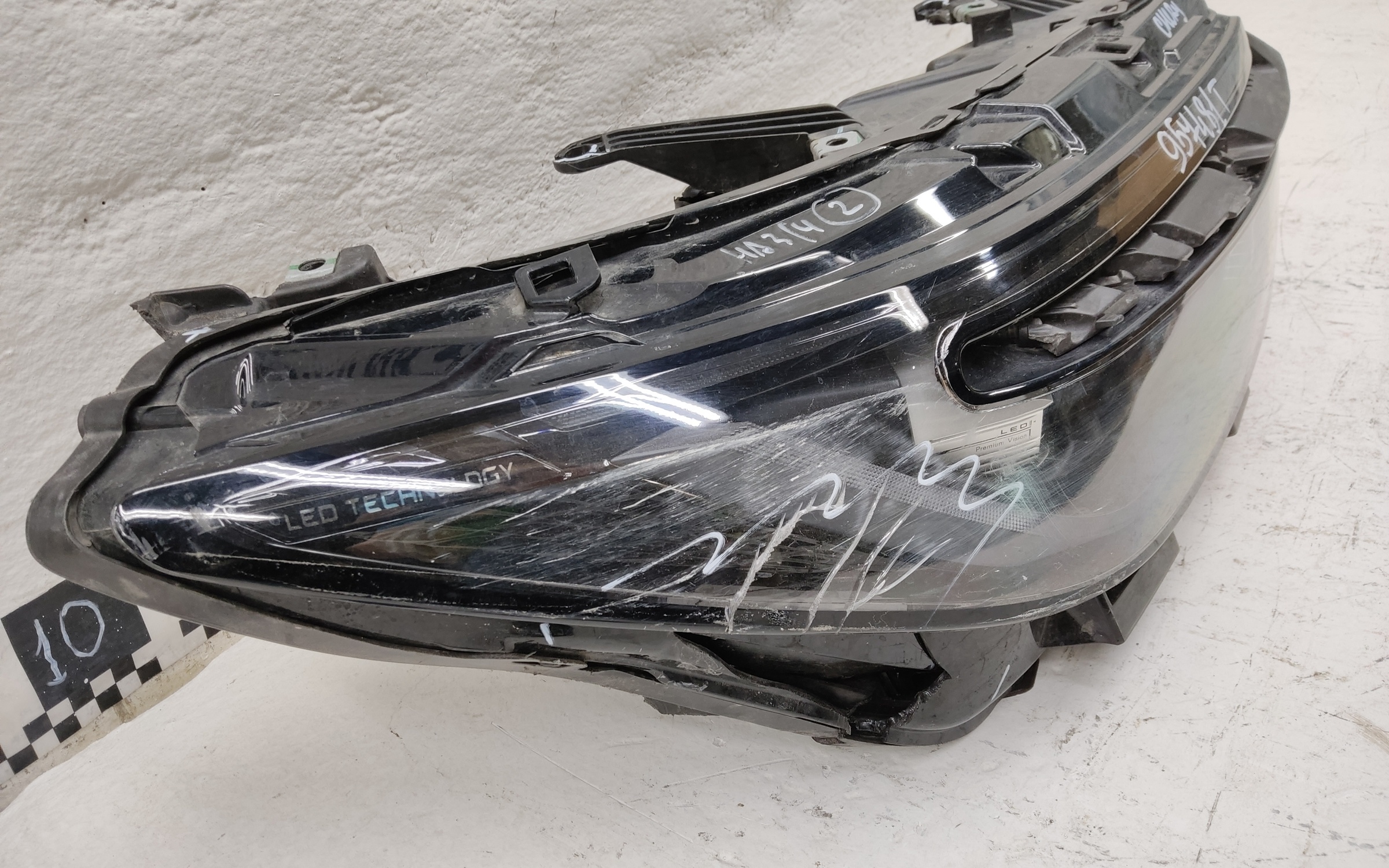 Фара передняя правая Chery Arrizo 8