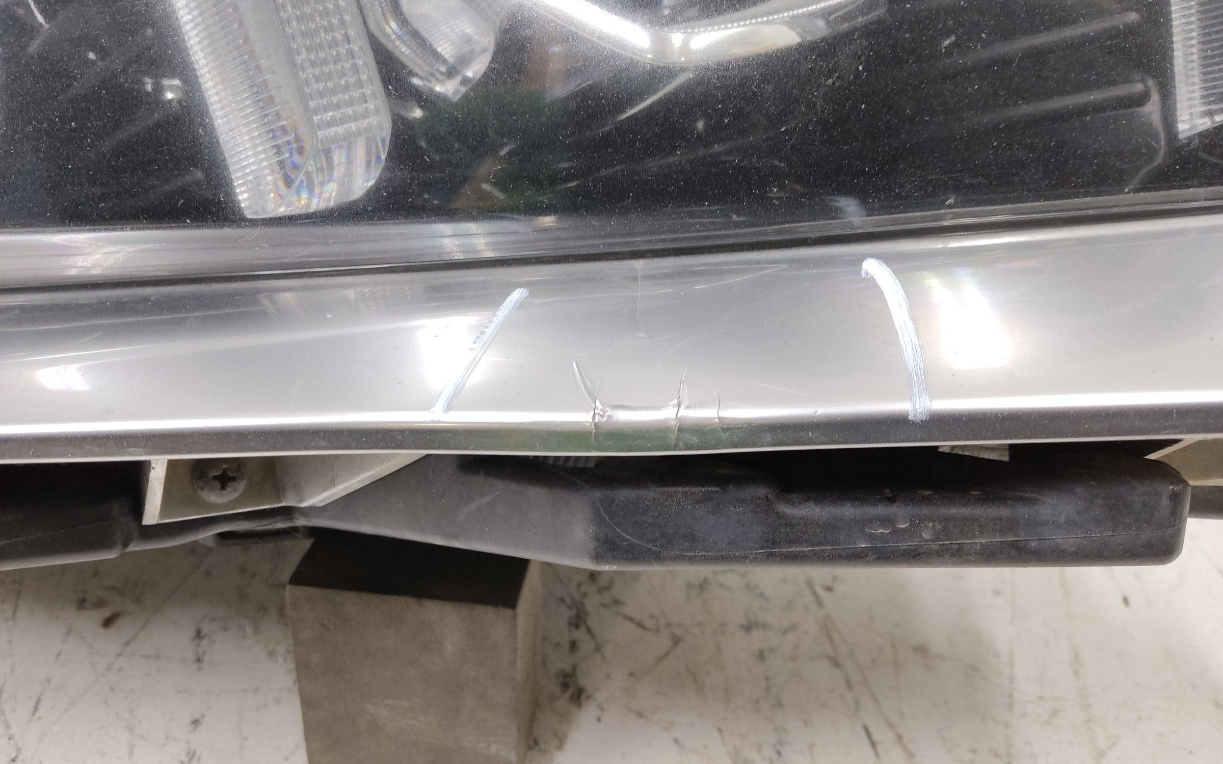 Фара передняя правая Kia Mohave Restail 2 LED