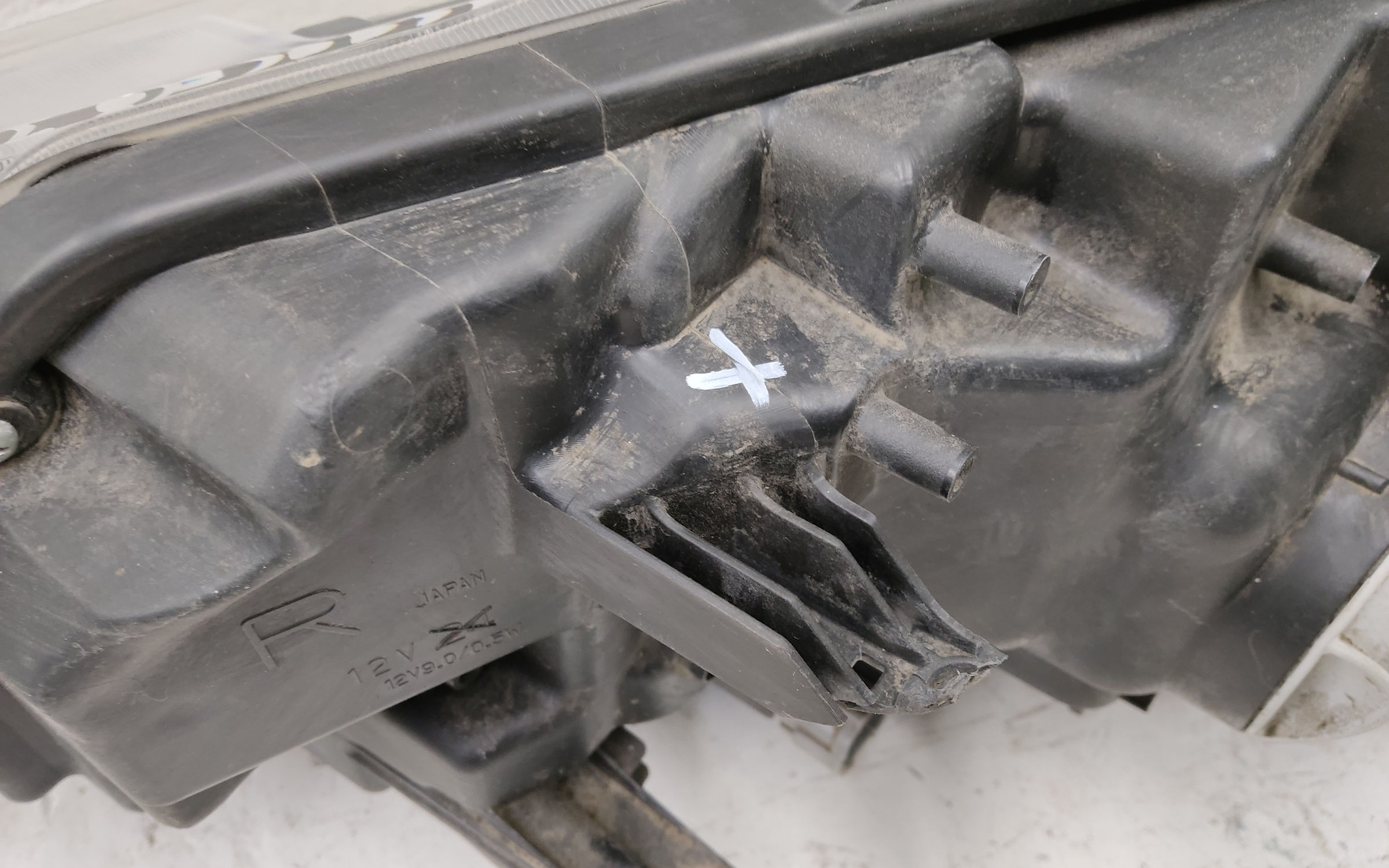 Фара передняя правая Nissan X-Trail T32 Restail галоген