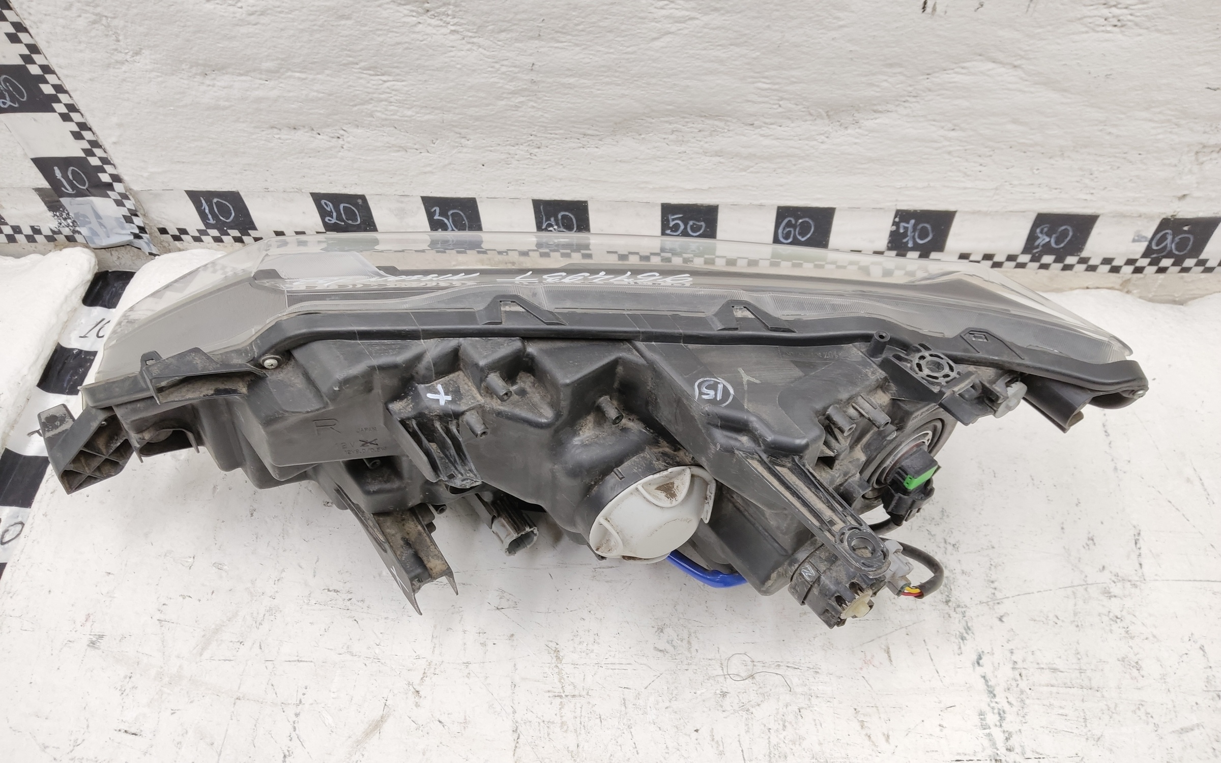Фара передняя правая Nissan X-Trail T32 Restail галоген