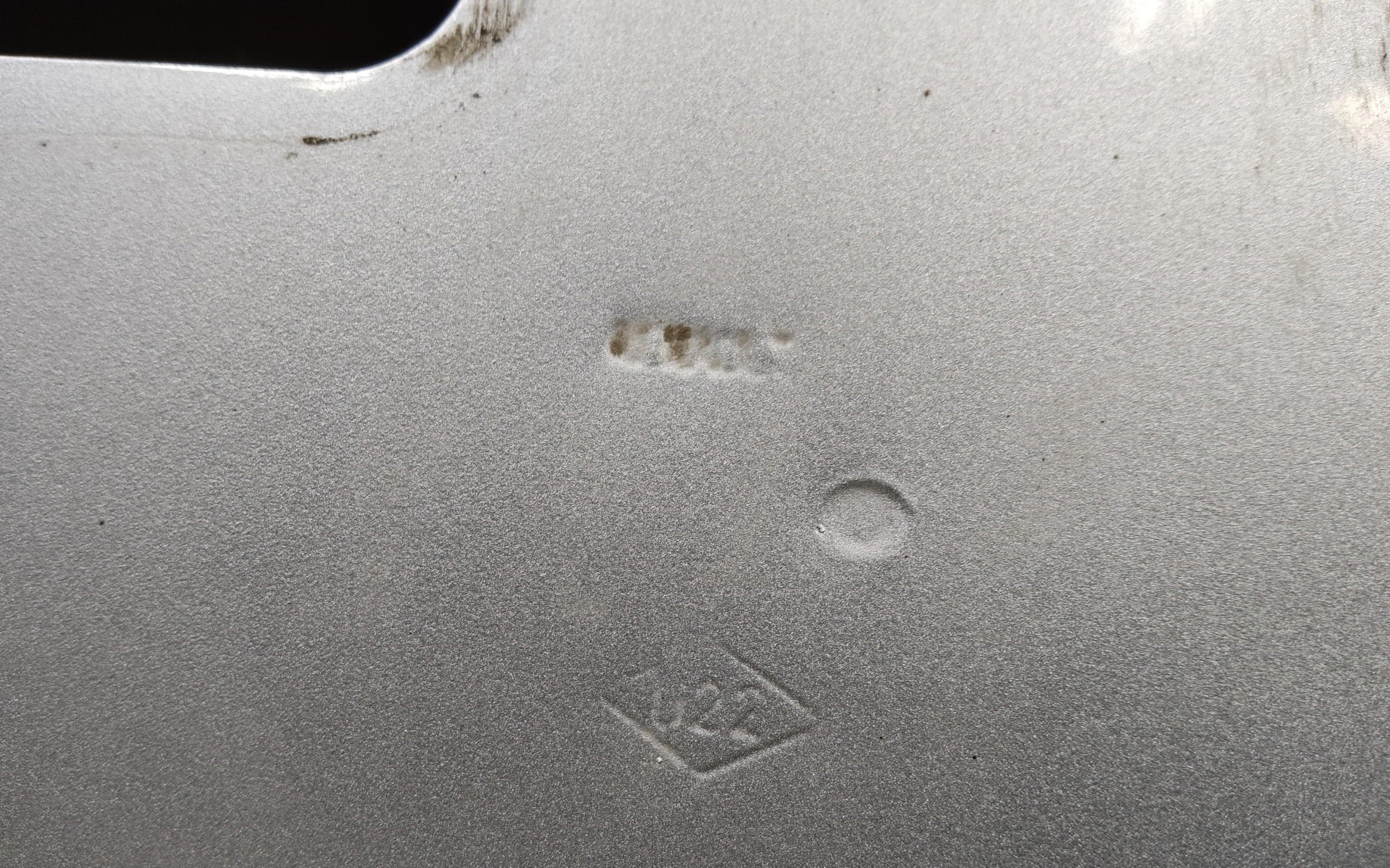 Капот Renault Duster 1