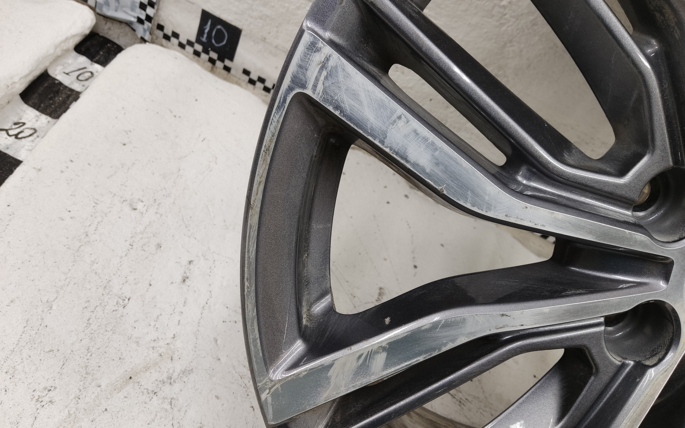 Диск колеса литой Geely Atlas Pro R18