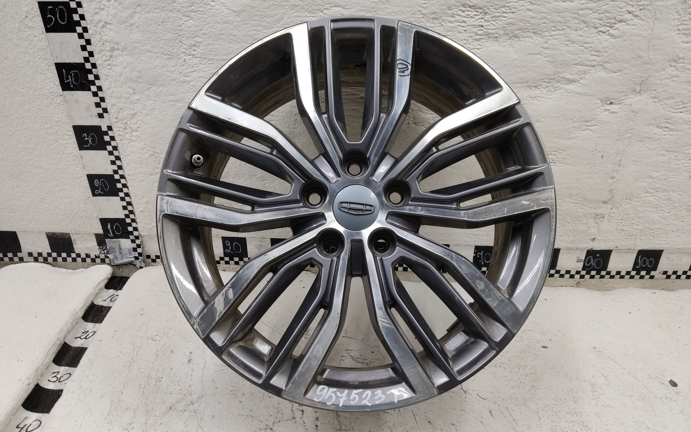 Диск колеса литой Geely Atlas Pro R18