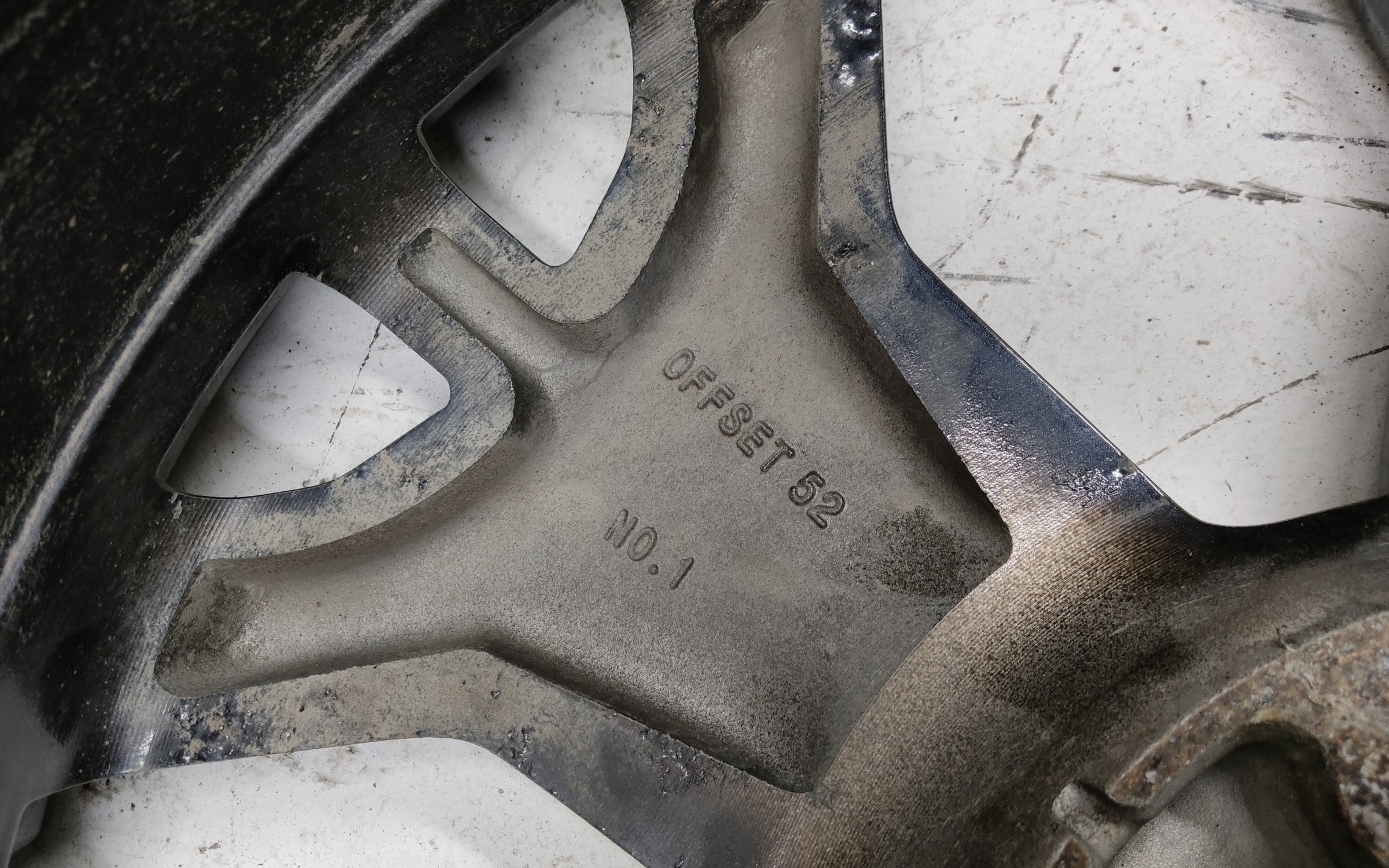 Диск колеса литой Kia Seltos R18