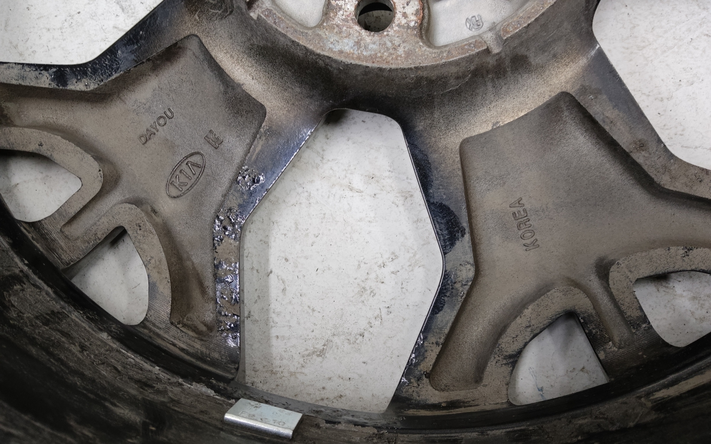 Диск колеса литой Kia Seltos R18
