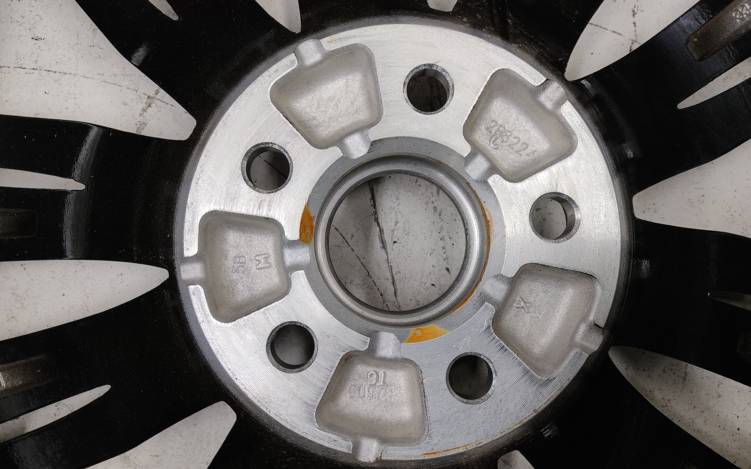 Диск колеса литой Geely Tugella R20 черный