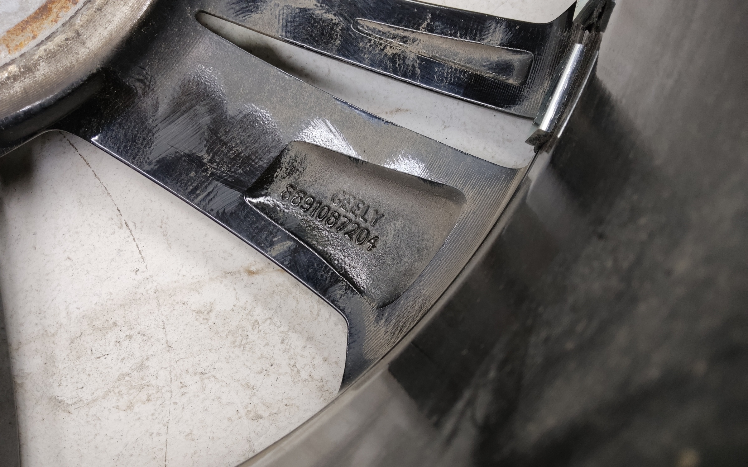 Диск колеса литой Geely Coolray Restail R18
