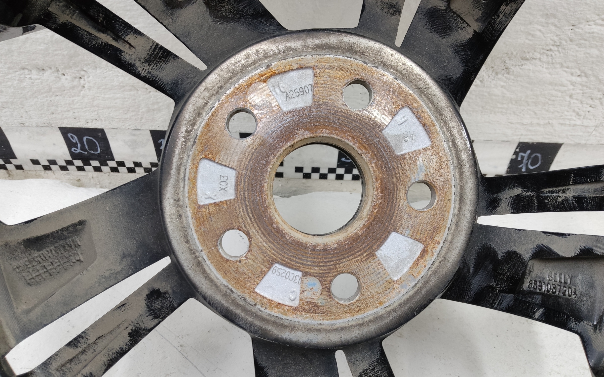 Диск колеса литой Geely Coolray Restail R18