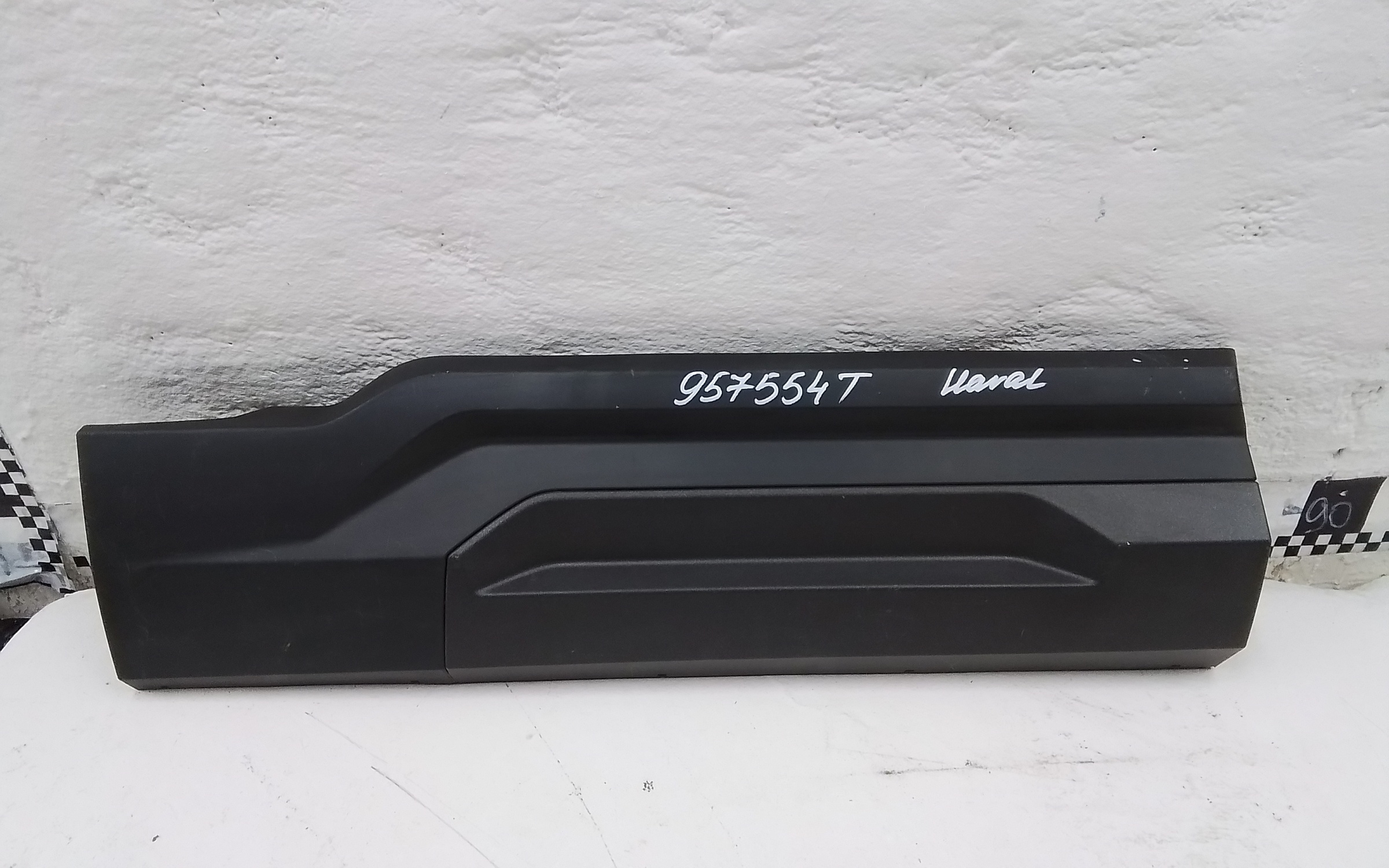 Накладка двери задней правой Haval H3