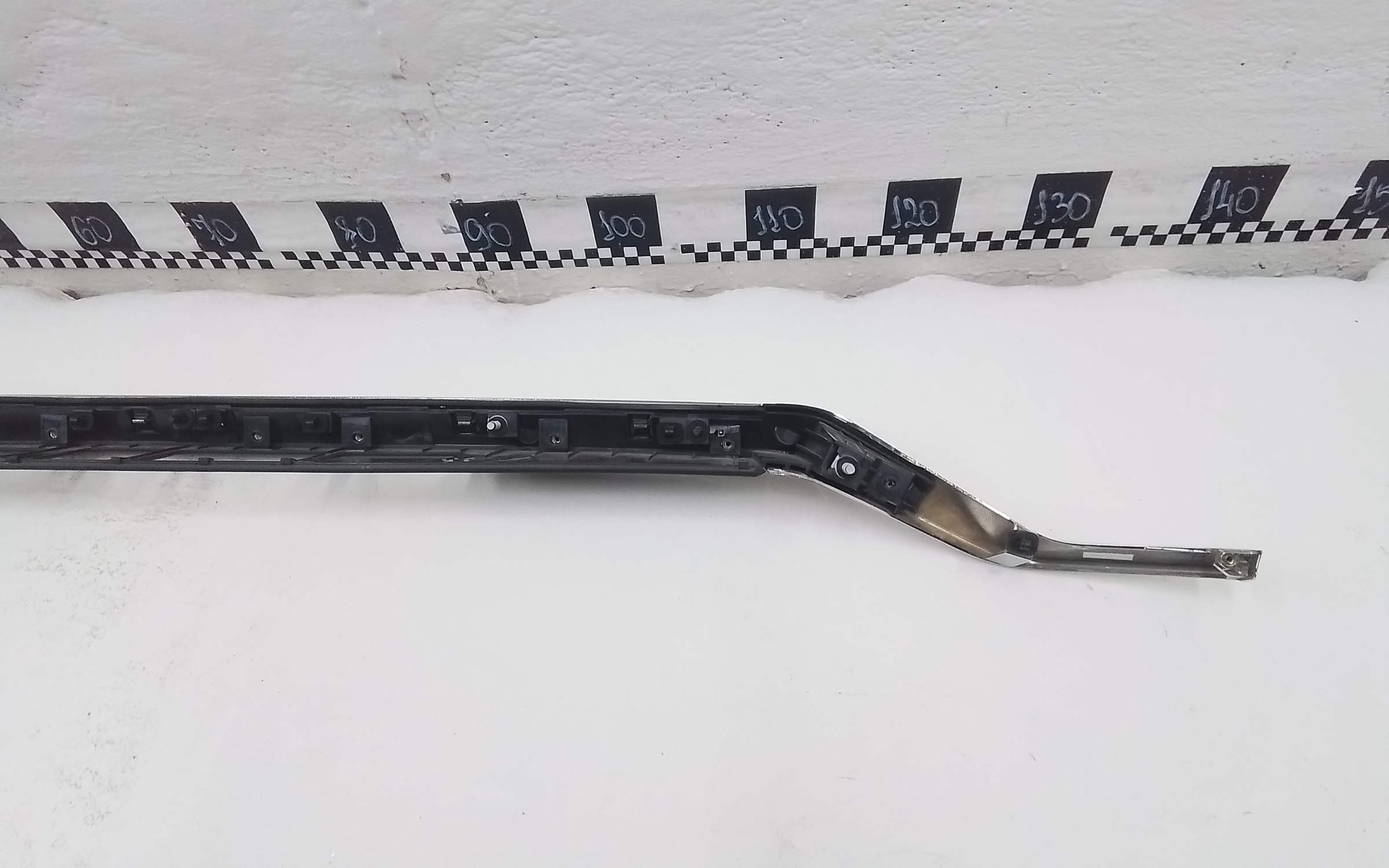 Накладка крышки багажника хром Geely Tugella 1