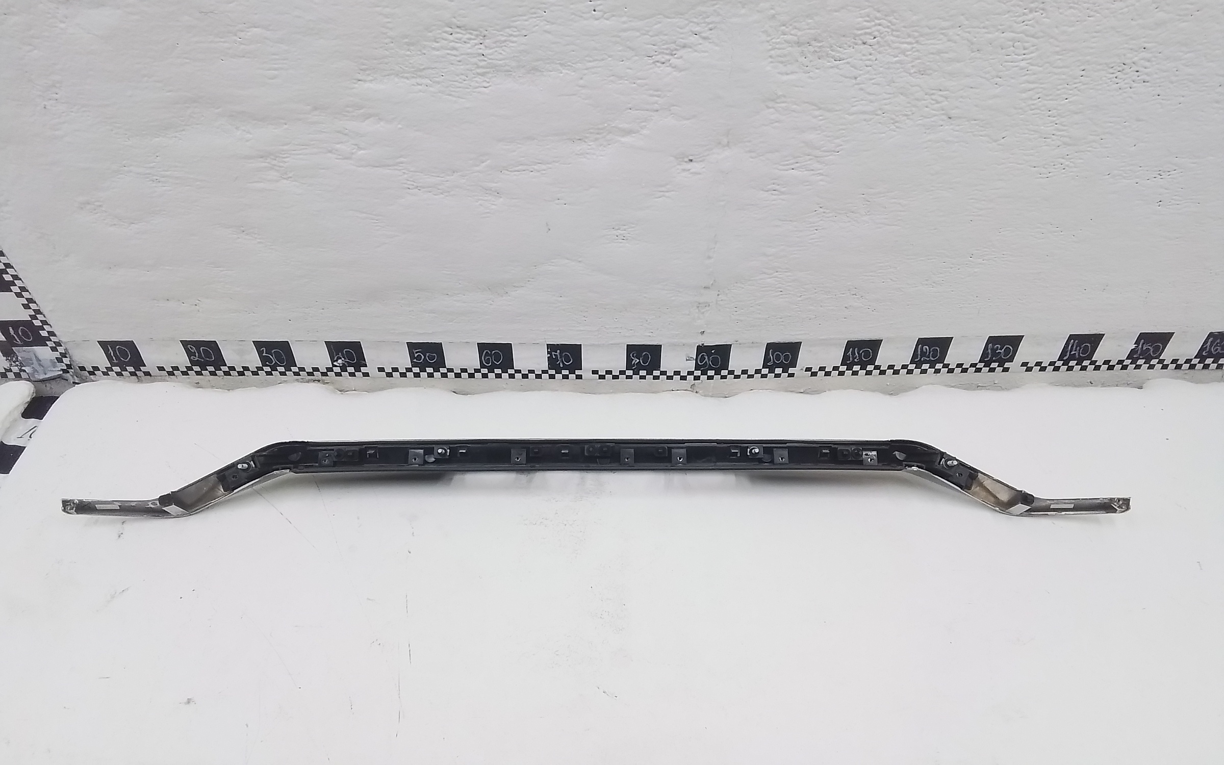 Накладка крышки багажника хром Geely Tugella 1