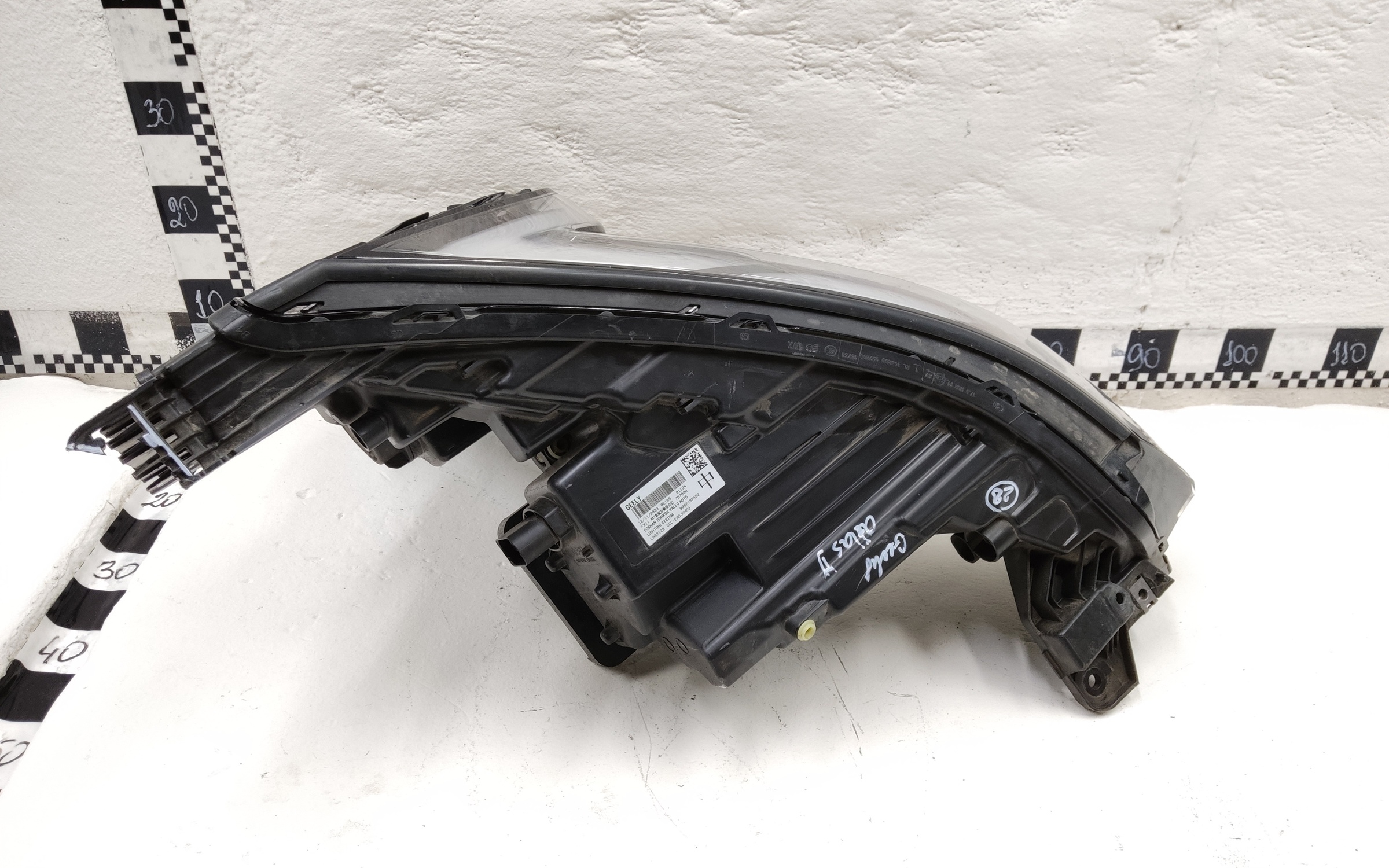 Фара передняя левая Geely Atlas 2 LED