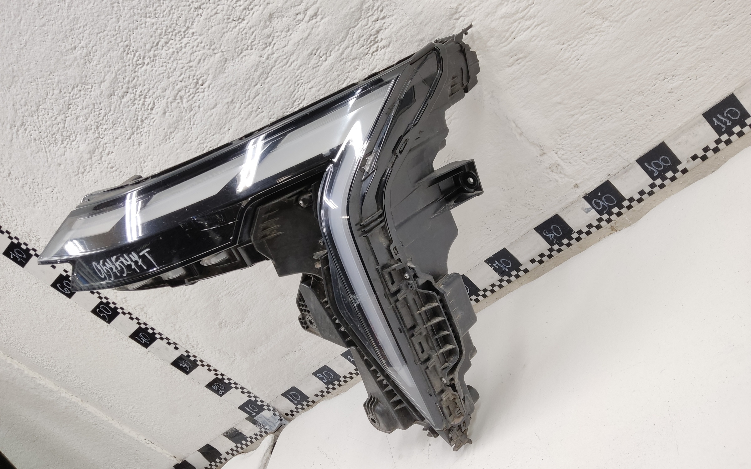 Фара передняя левая Geely Atlas 2 LED