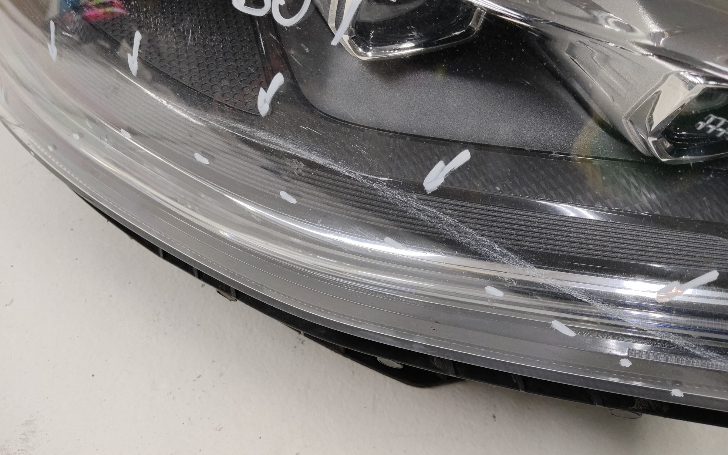 Фара передняя правая Haval F7 LED