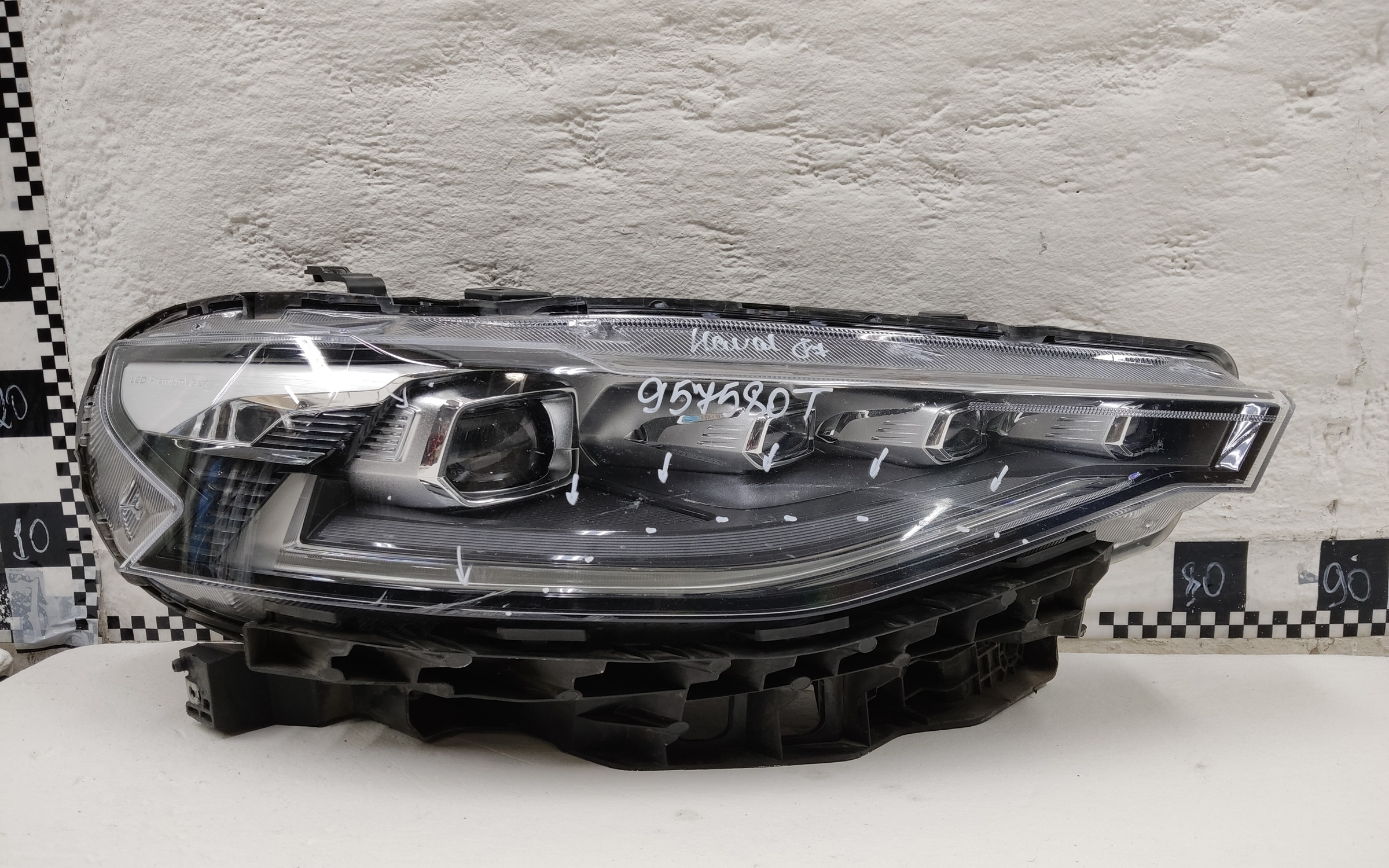 Фара передняя правая Haval F7 LED