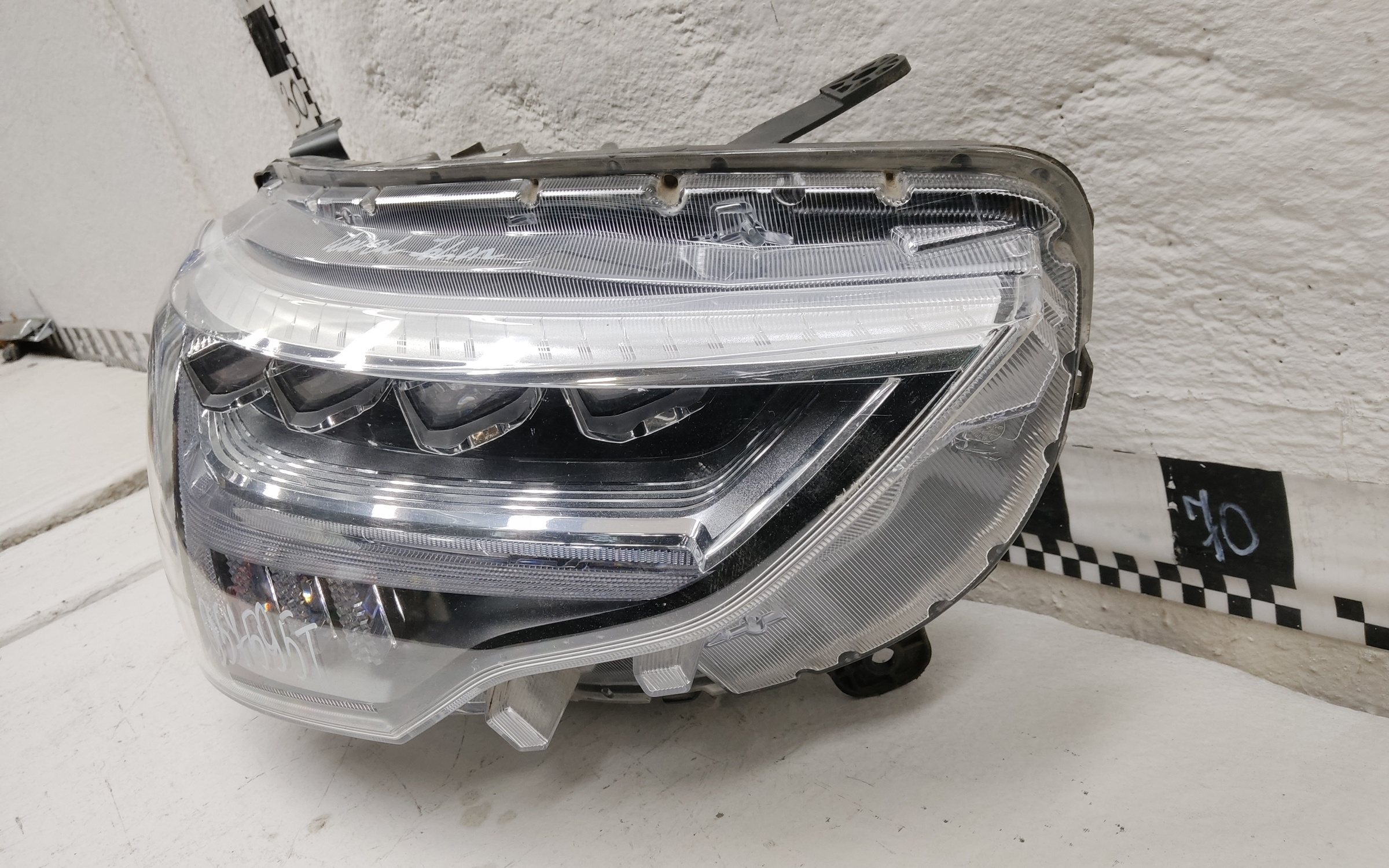 Фара передняя правая Haval Jolion LED