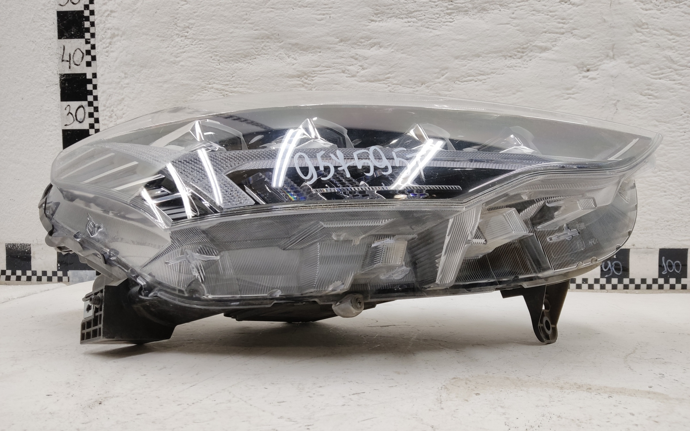 Фара передняя правая Haval Jolion LED