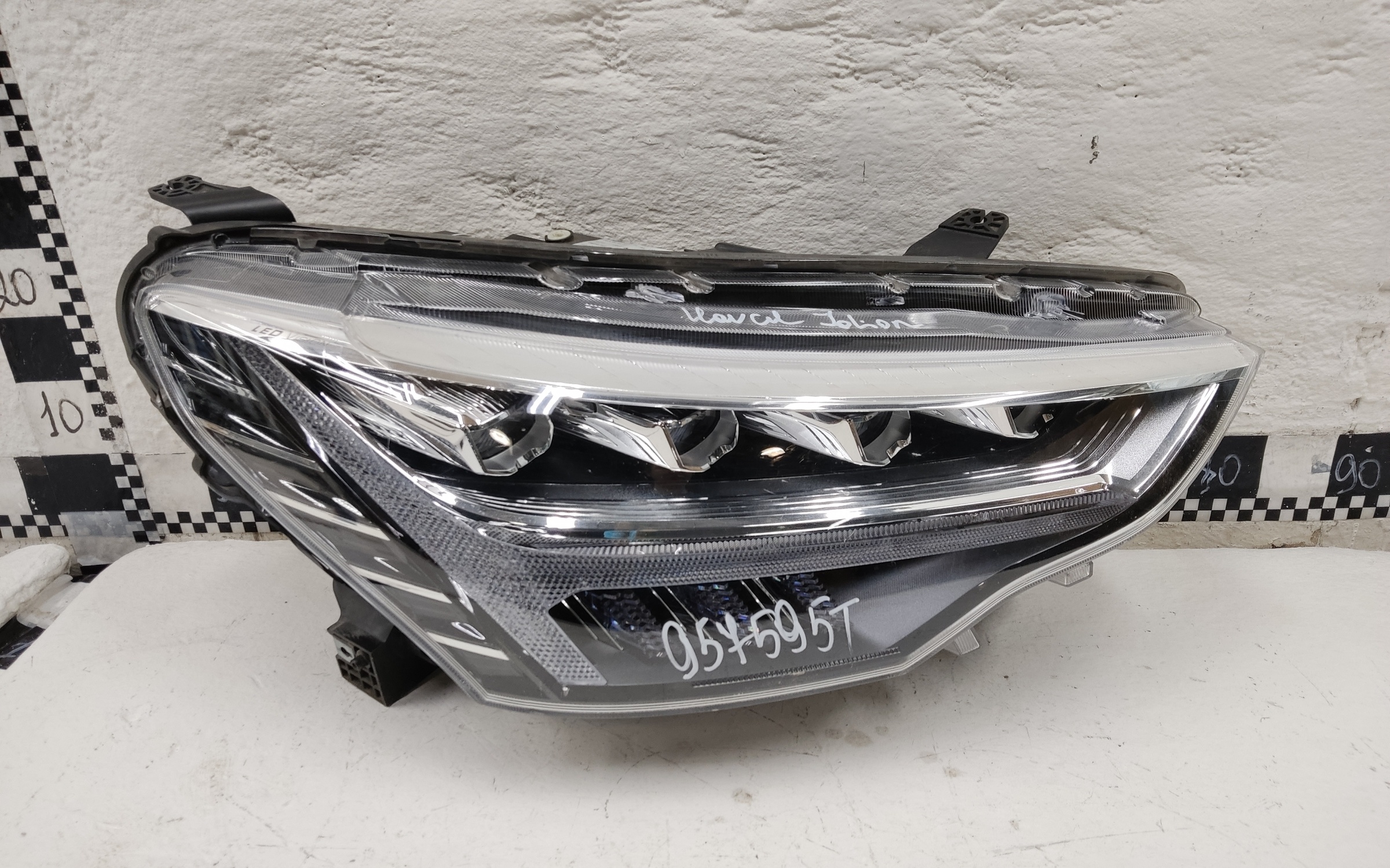 Фара передняя правая Haval Jolion LED