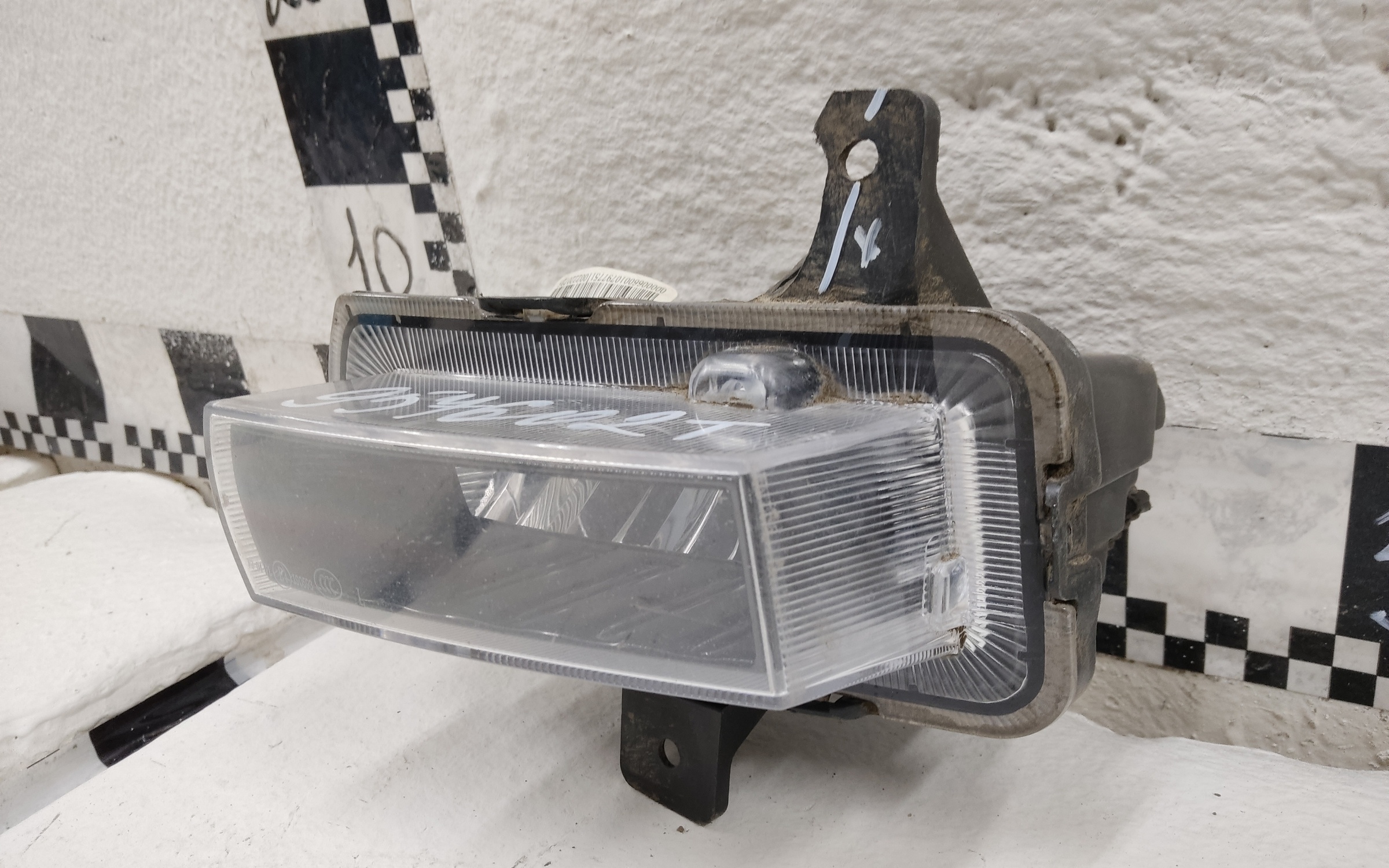 Фара ПТФ передняя левая Geely Coolray