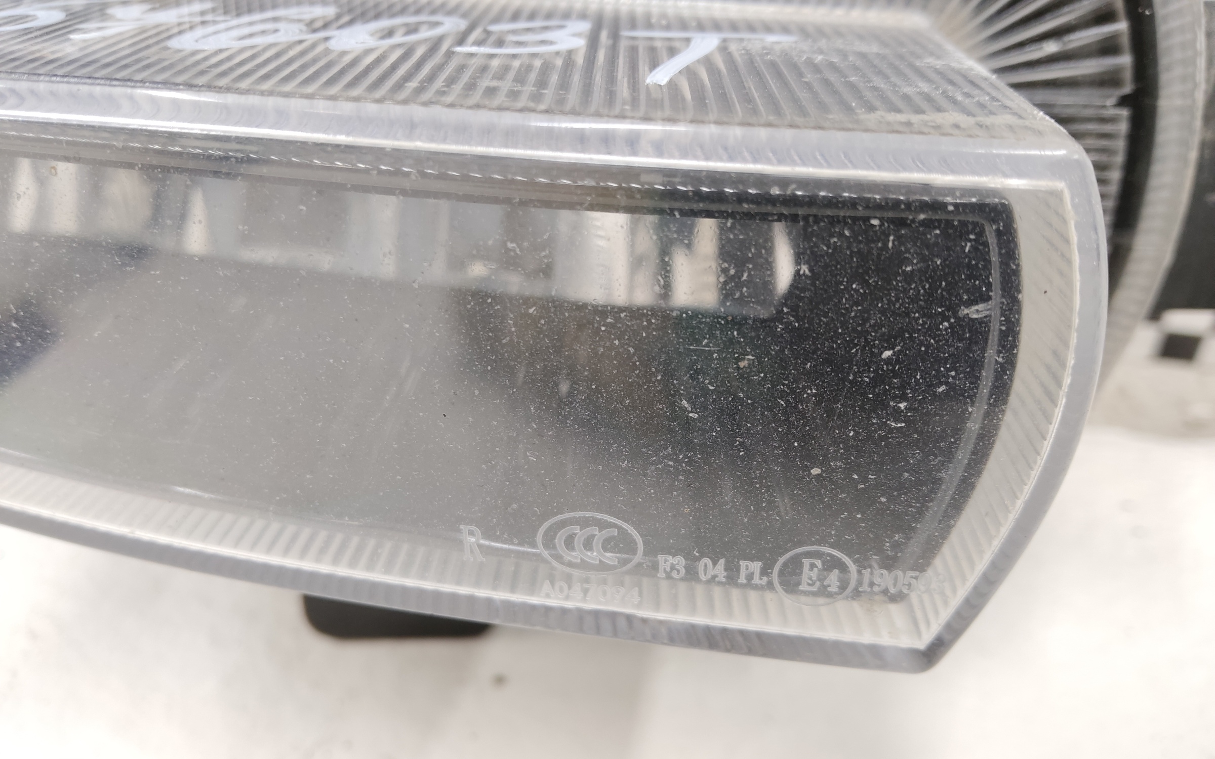 Фара ПТФ передняя правая Geely Coolray