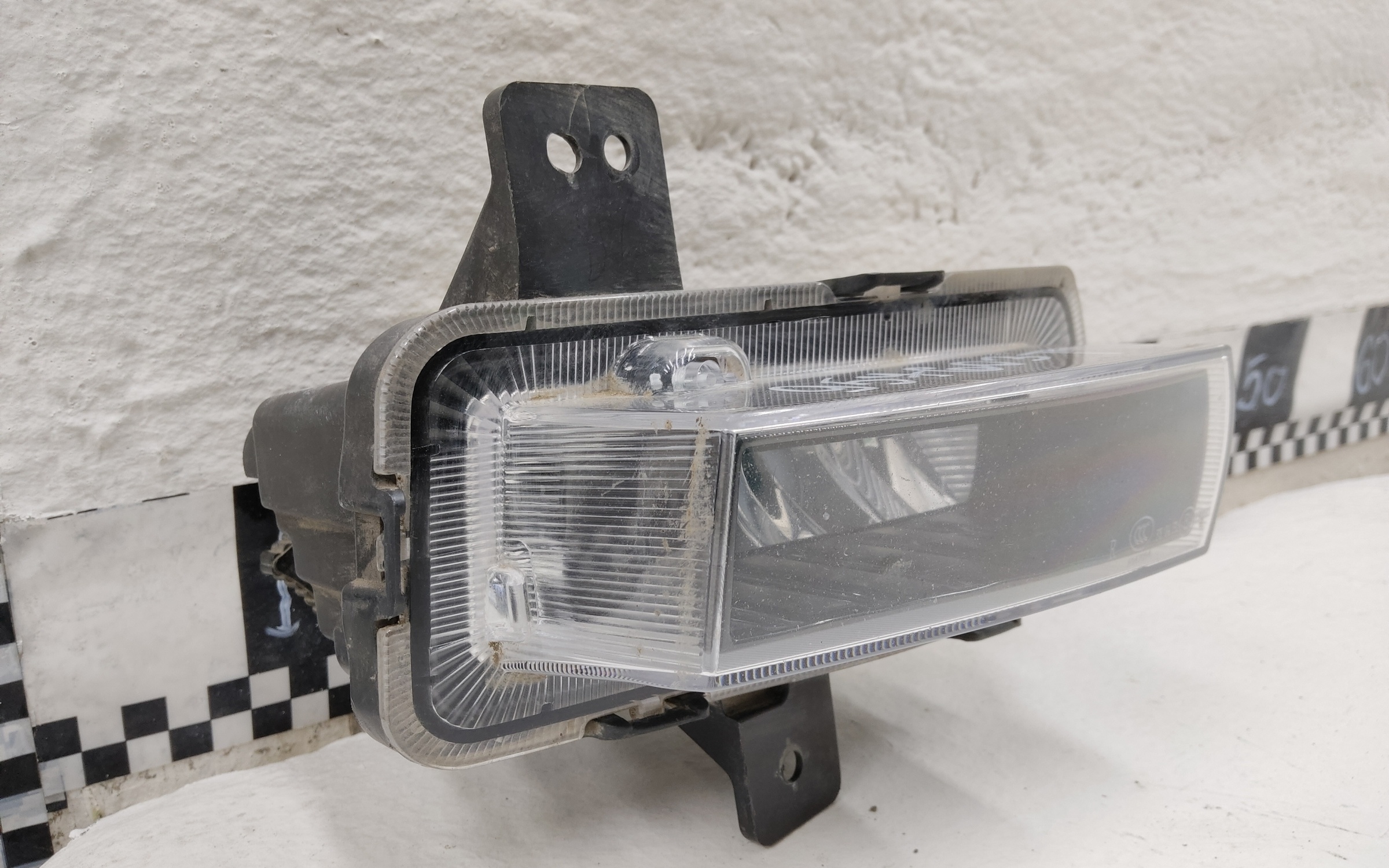 Фара ПТФ передняя правая Geely Coolray