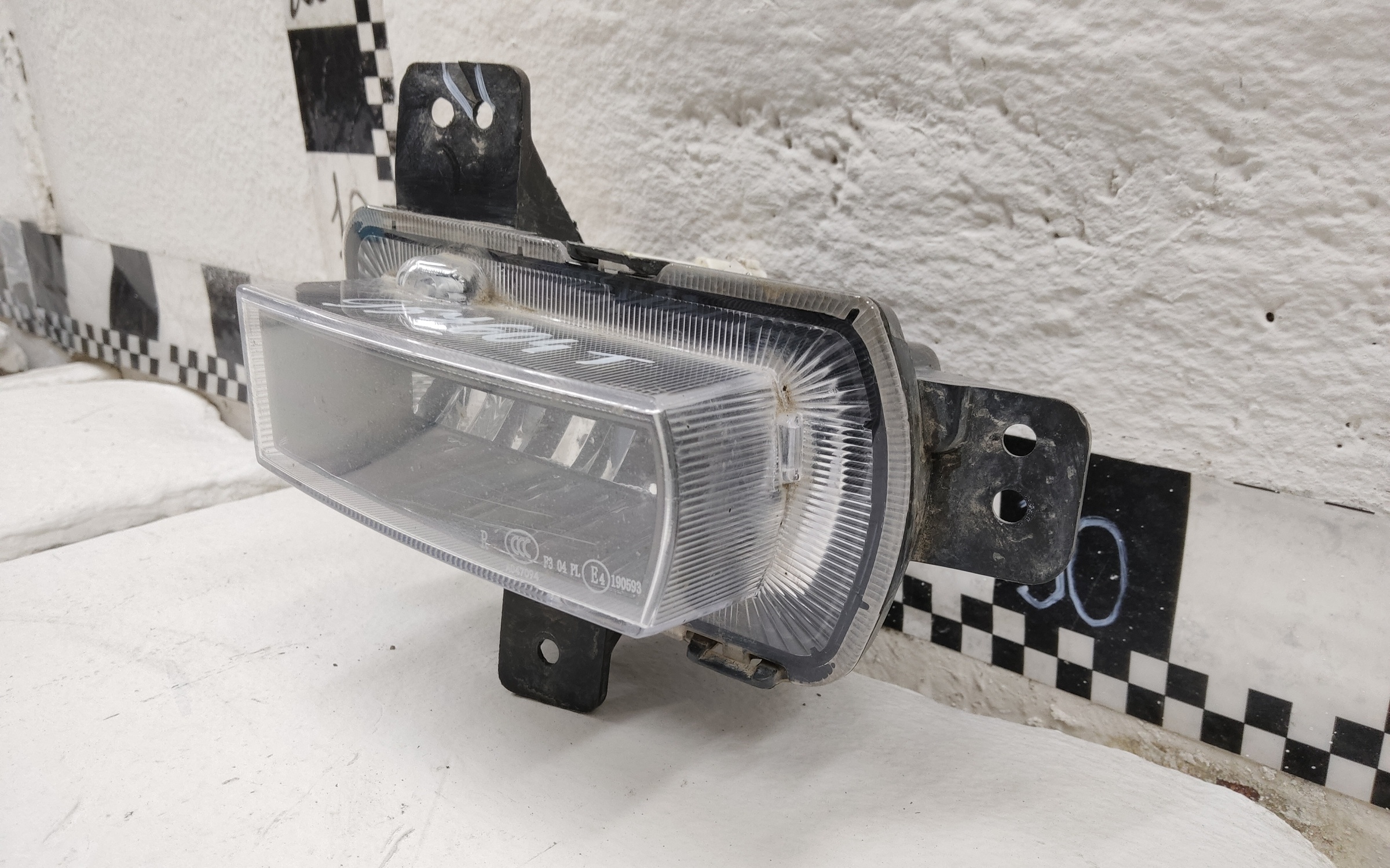 Фара ПТФ передняя правая Geely Coolray