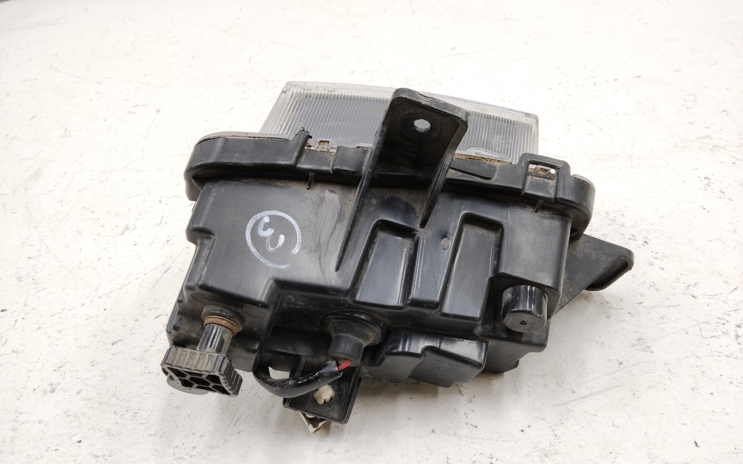 Фара ПТФ передняя правая Geely Coolray