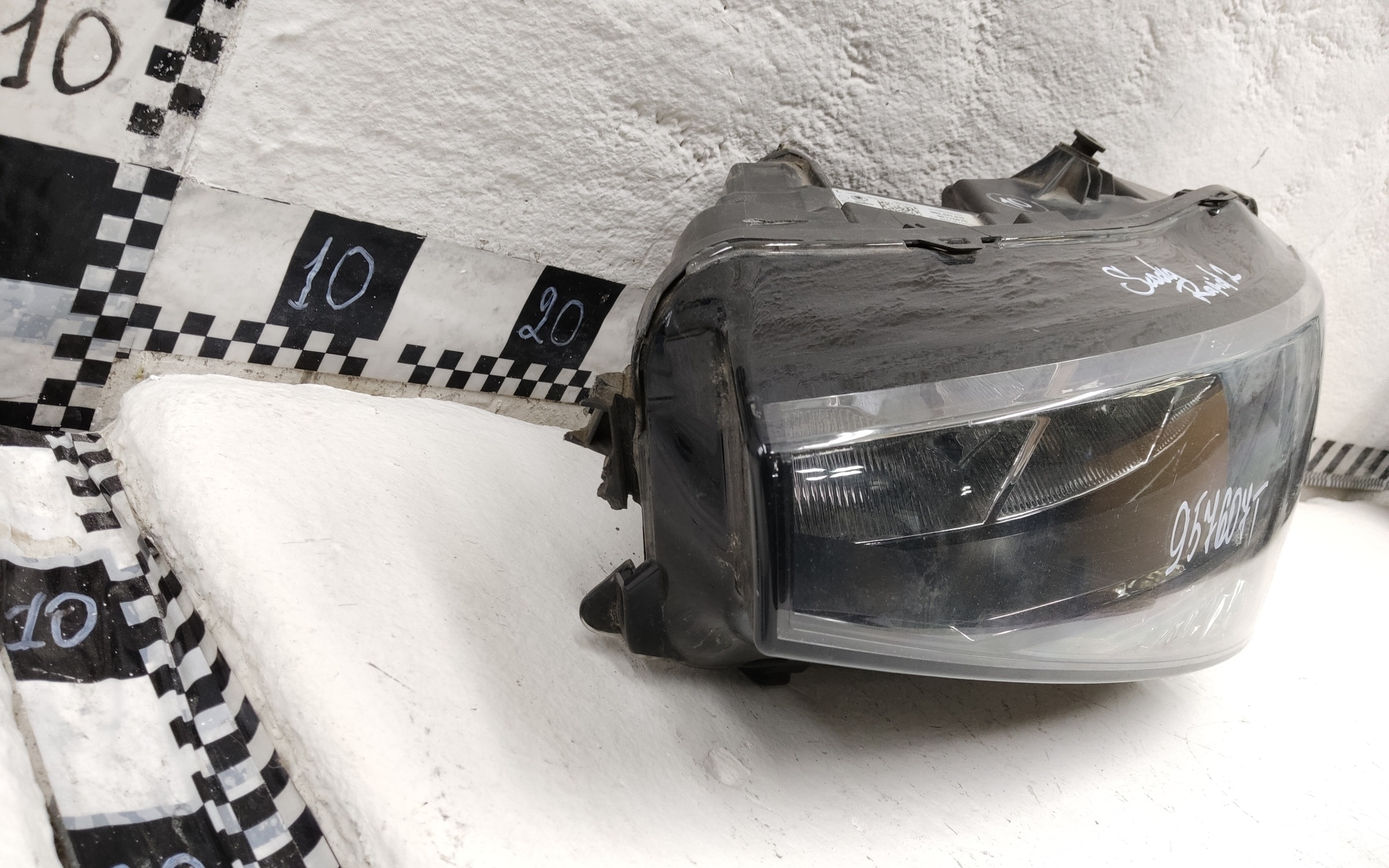 Фара передняя левая Skoda Rapid 2 LED