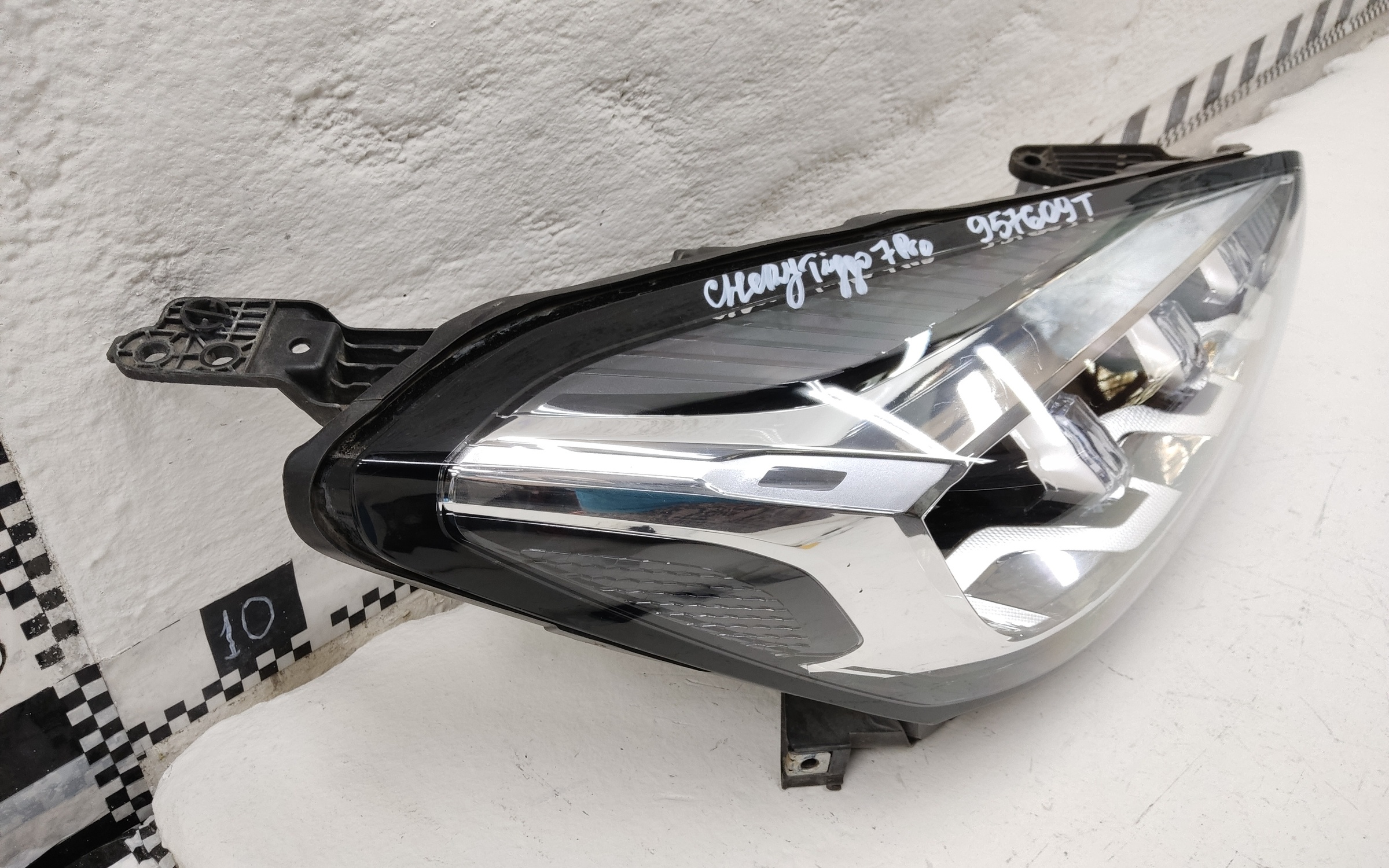 Фара передняя правая Chery Tiggo 7 Pro LED