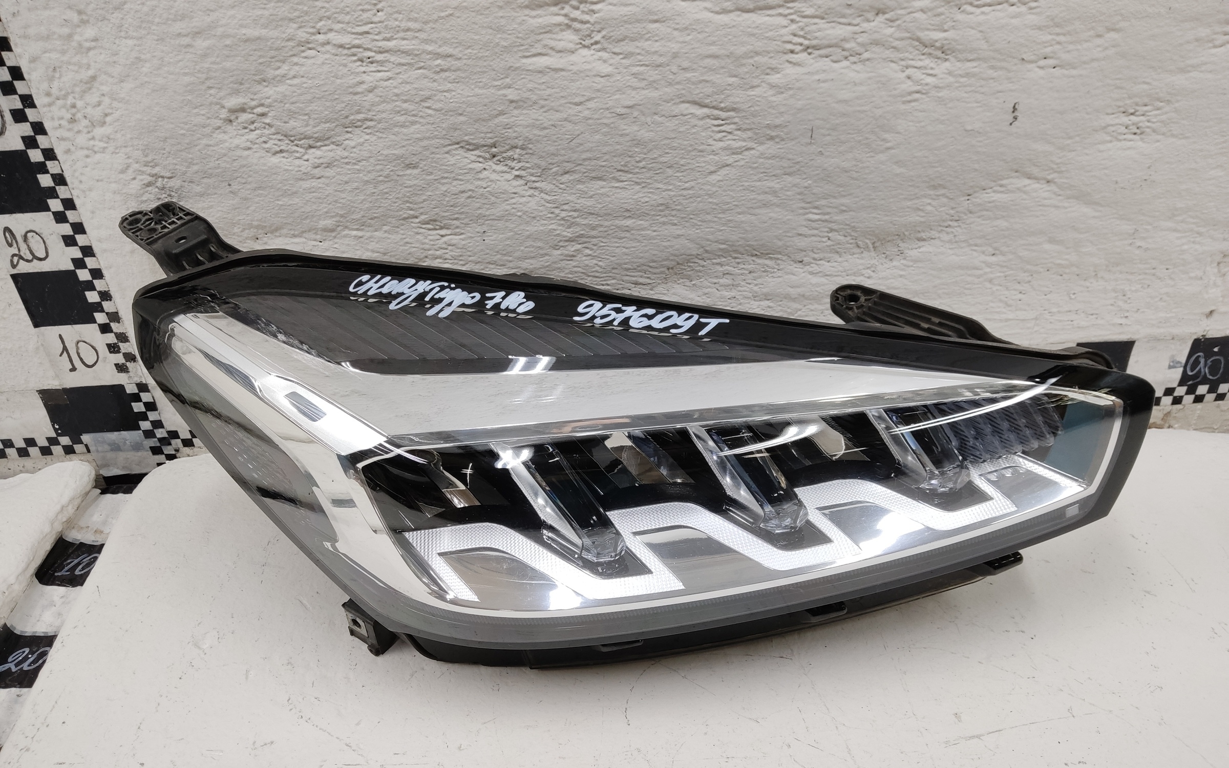 Фара передняя правая Chery Tiggo 7 Pro LED