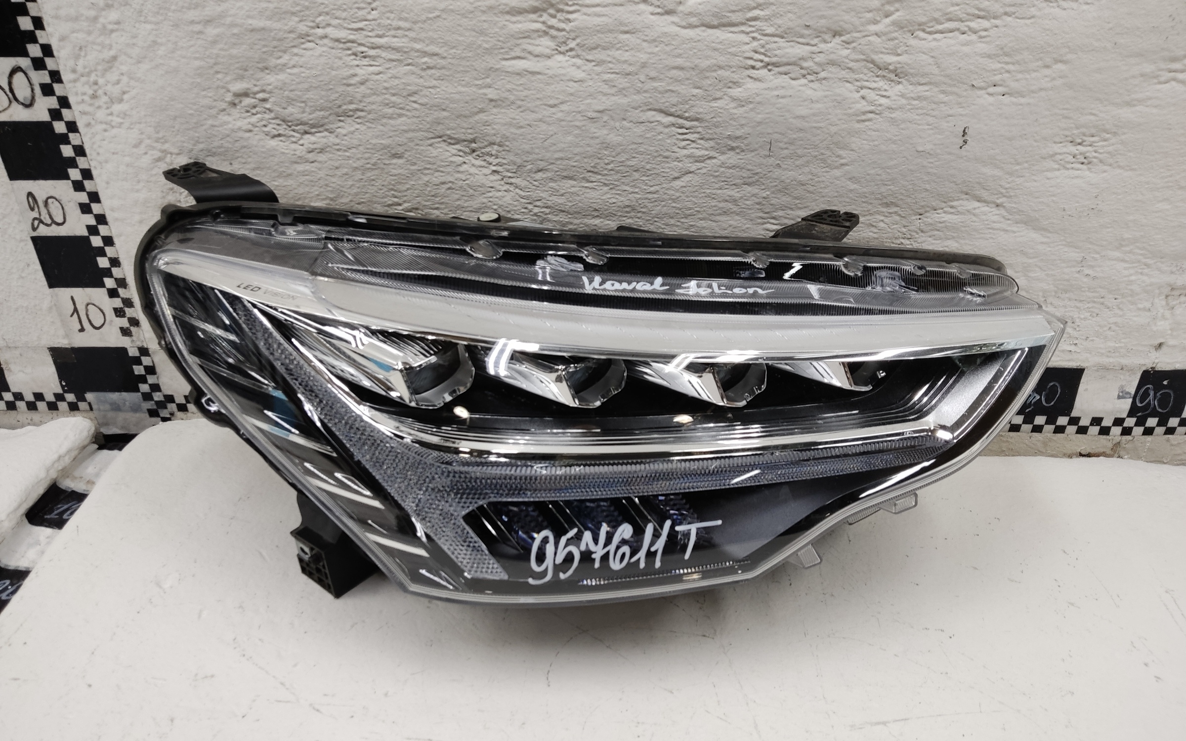 Фара передняя правая Haval Jolion LED