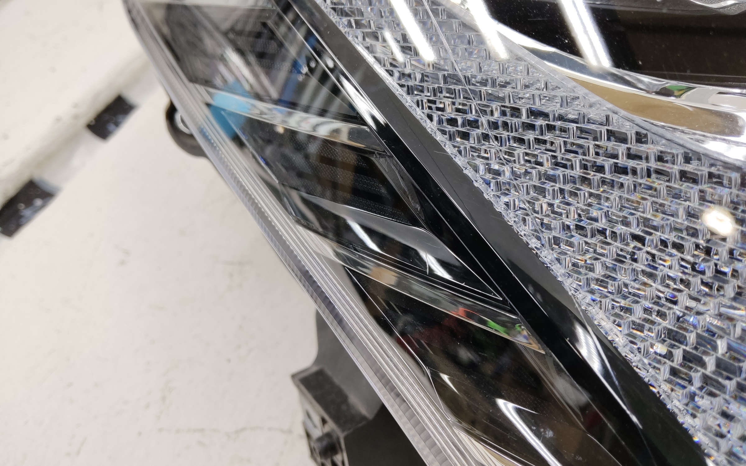 Фара передняя правая Haval Jolion LED