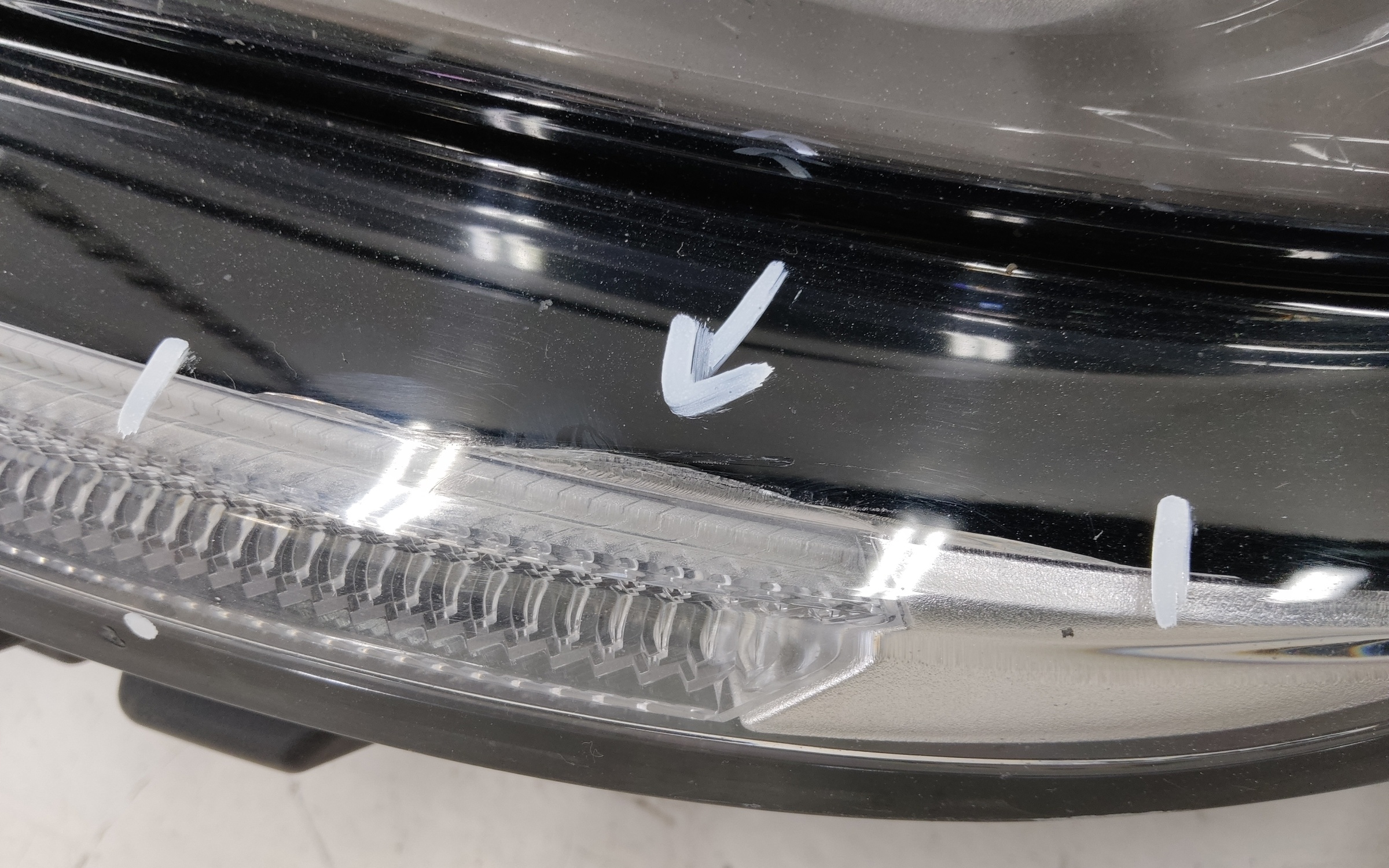 Фара передняя левая Kia Sorento 4 LED