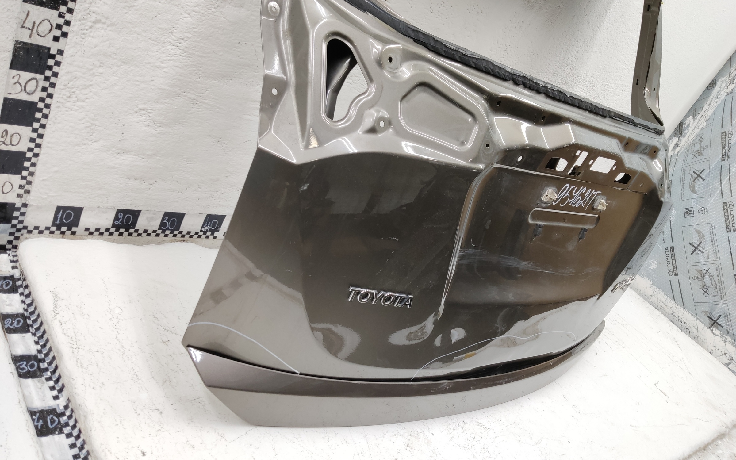 Крышка багажника Toyota RAV4 CA40 Restail