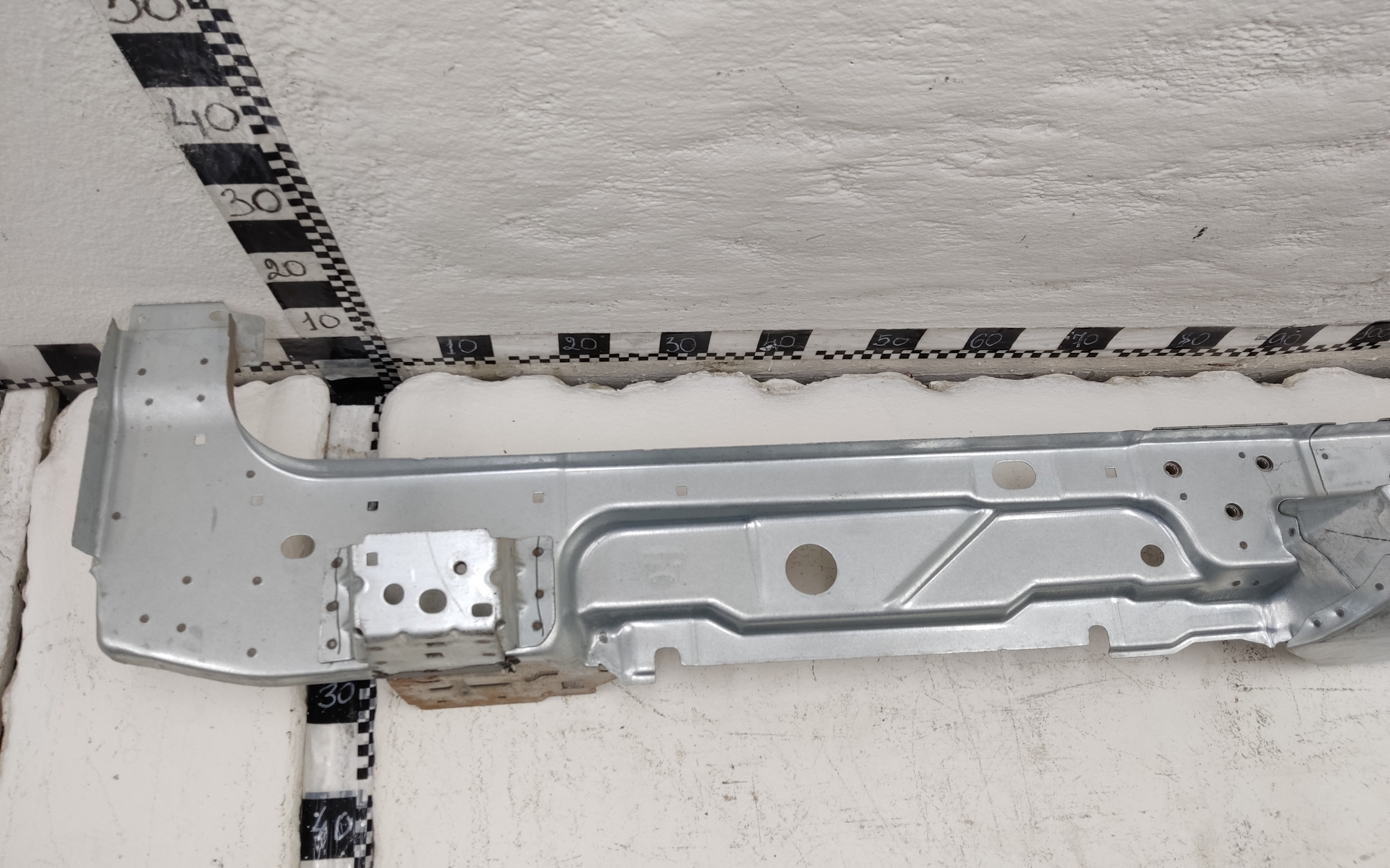 Стойка кузова задняя правая Ford Transit 7