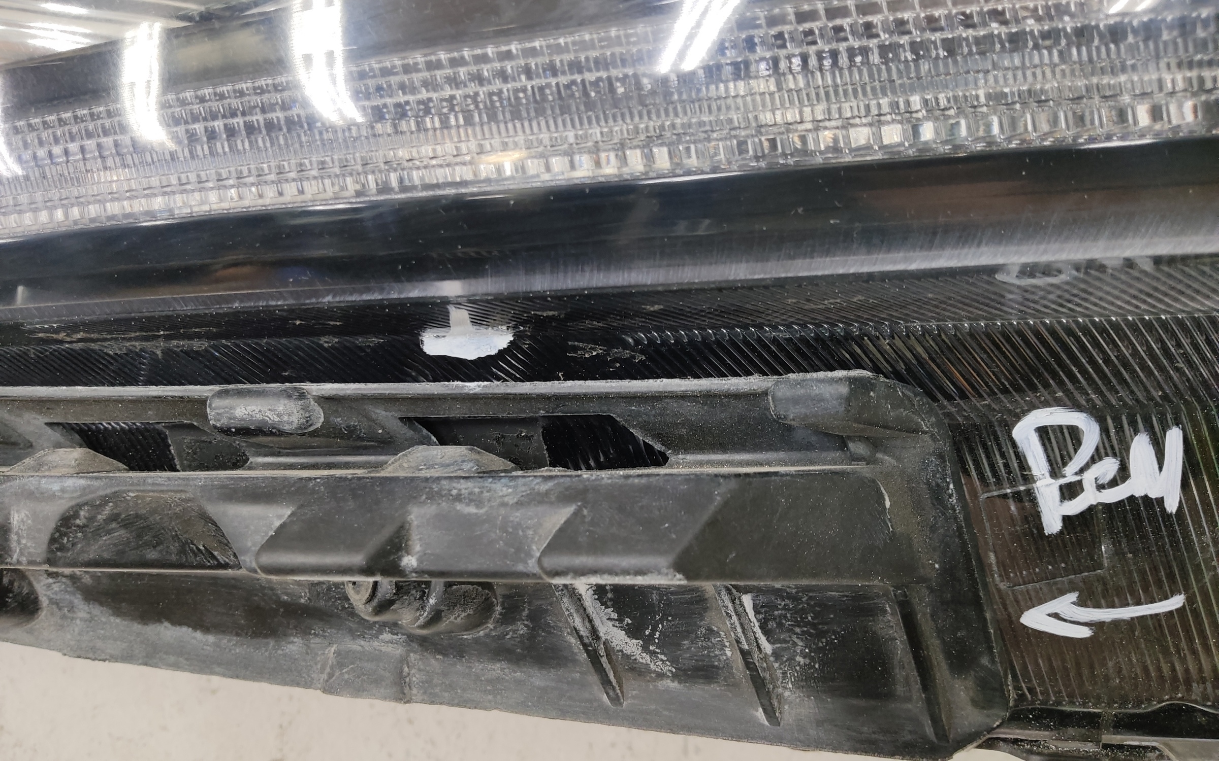 Фара передняя левая Kia Sorento 3 Restail LED