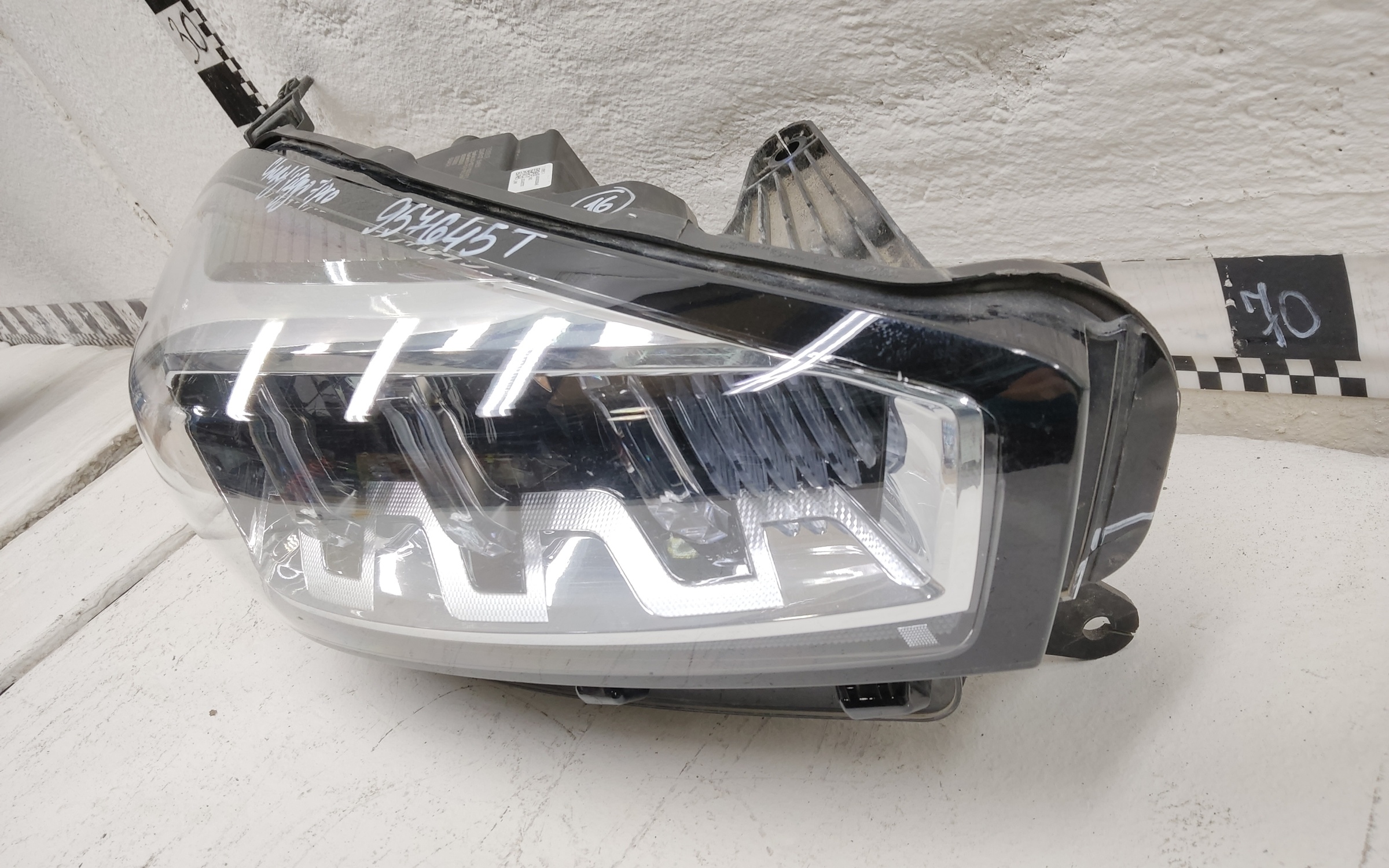 Фара передняя правая Chery Tiggo 7 Pro LED